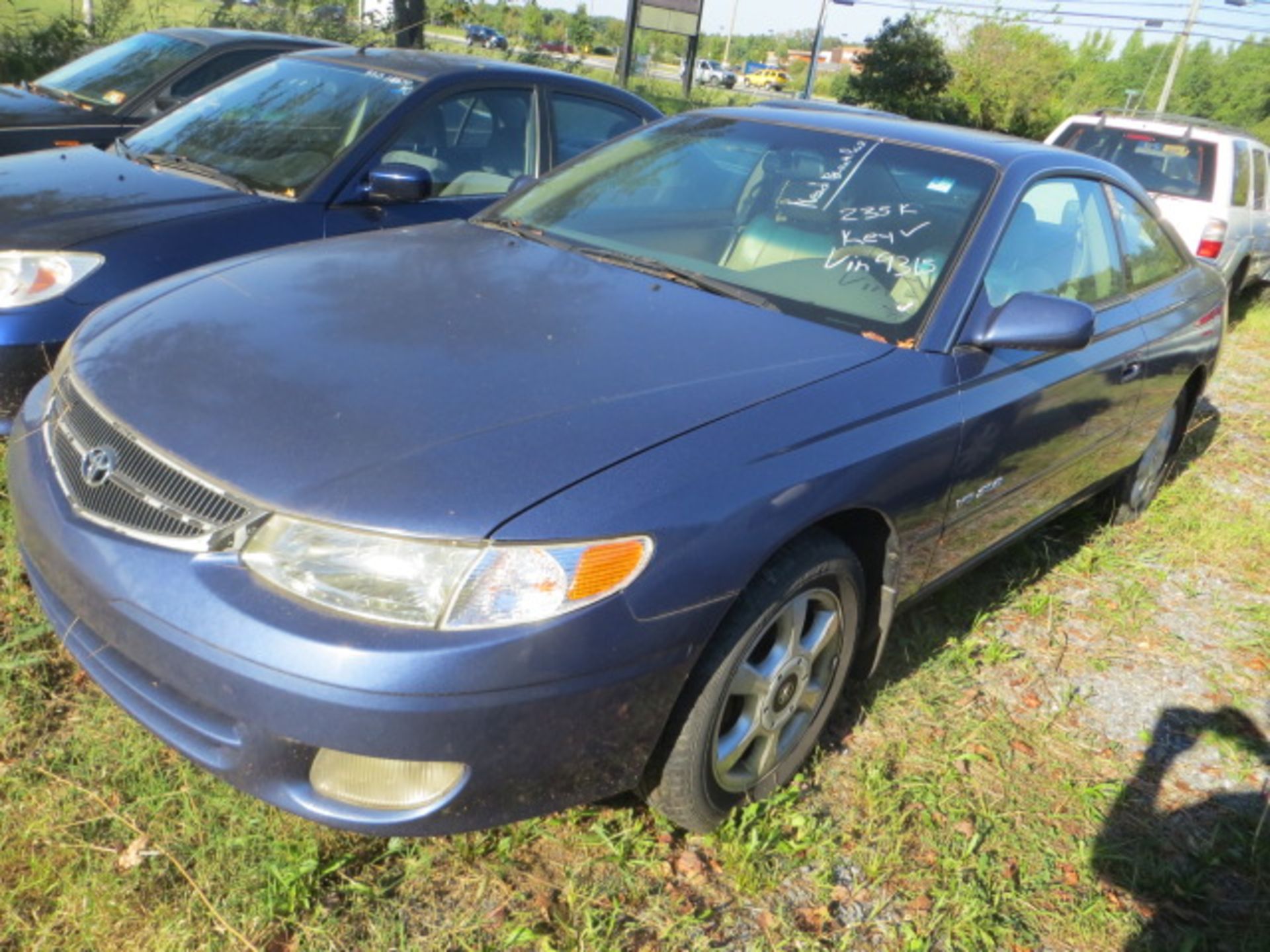 2000 Toyota Solara-NEEDS BRAKE LINE 235000 MILES,VIN 2T1CF28P0YC279315, VEHICLE BEING SOLD WITH RECO - Image 2 of 3