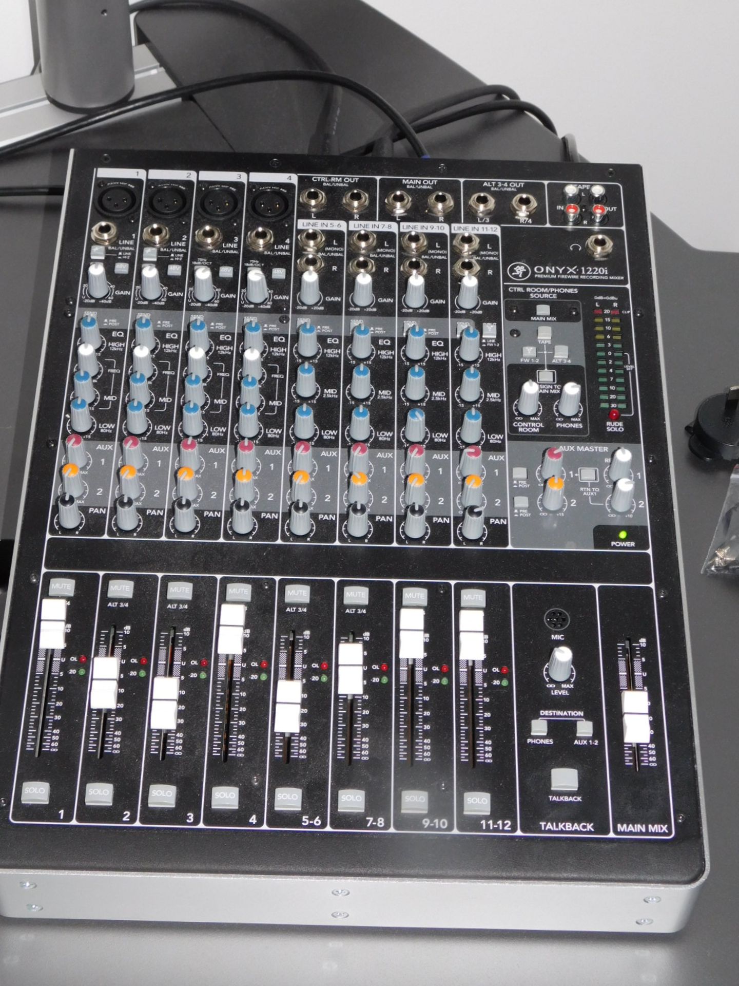 MACKIE ONYX 1220i - 12 CHNNEL FIREWIRE RECORDING MIXER - Image 2 of 2
