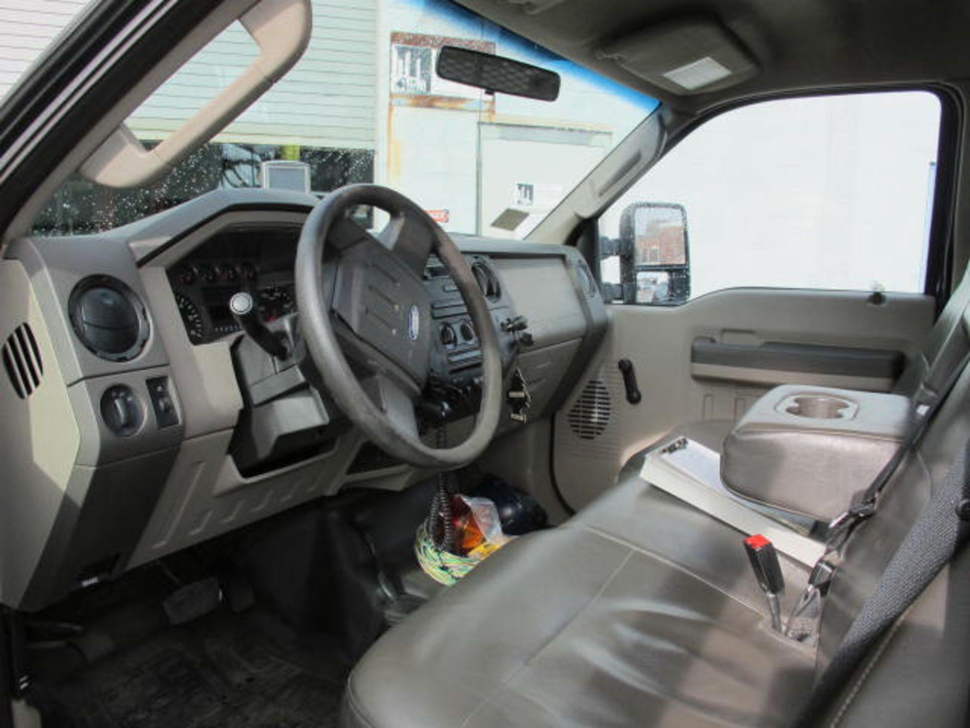 2010 Ford F350 Super Duty Pickup Truck, VIN: 1FTWF3B56AEB43638, 111,524 Miles, 4WD, 5.6 Liter Gas - Image 4 of 7