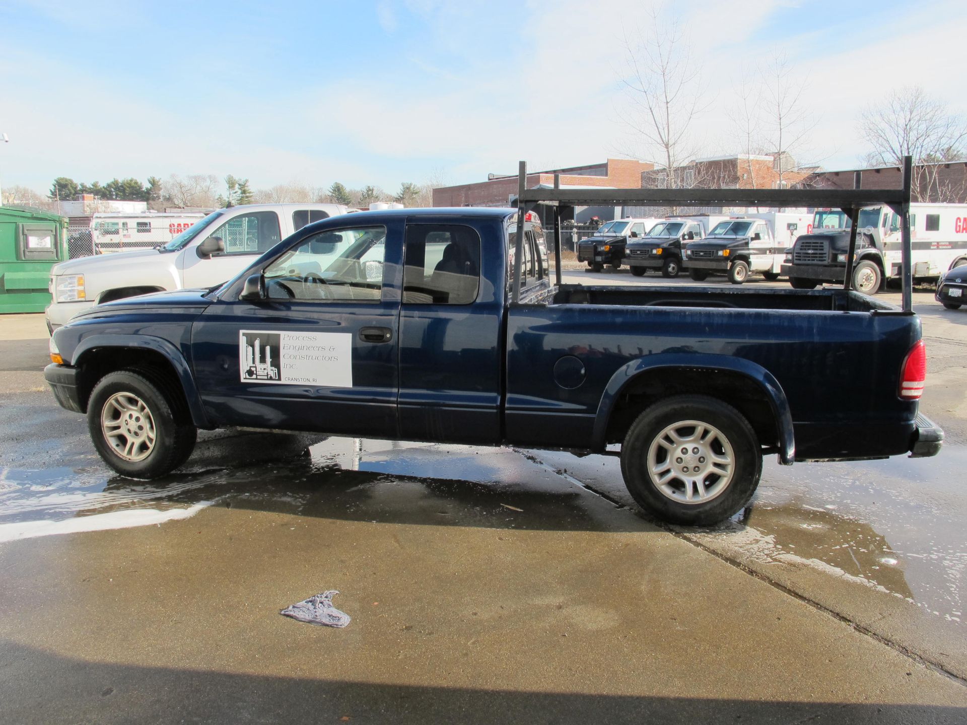 2004 Dodge Dakota Pickup, VIN: 1D7GL12K64S621253, 86,036 Miles, Automatic, 2 Wheel Drive, Rack