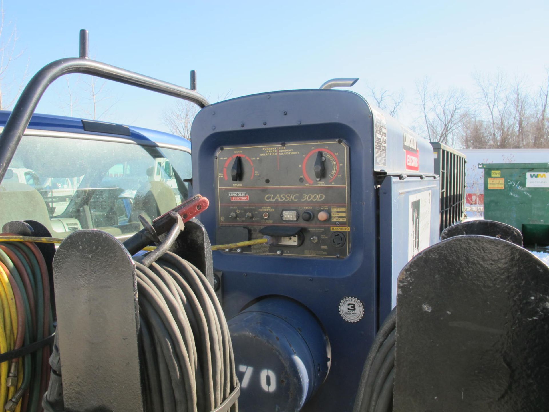 1999 Ford F350 Super Duty Diesel V8 Pick Up Truck Outfitted as Stand Alone Welding Rig. VIN: - Image 4 of 7