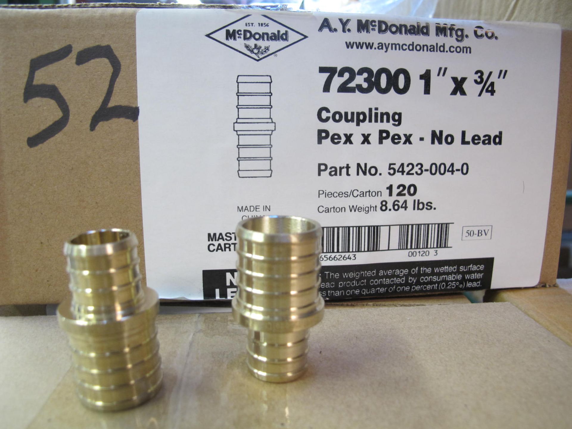 Lot 8 Boxes / Approx. (960 Pcs.) 1'' x 3/4'' Coupling PEX x PEX