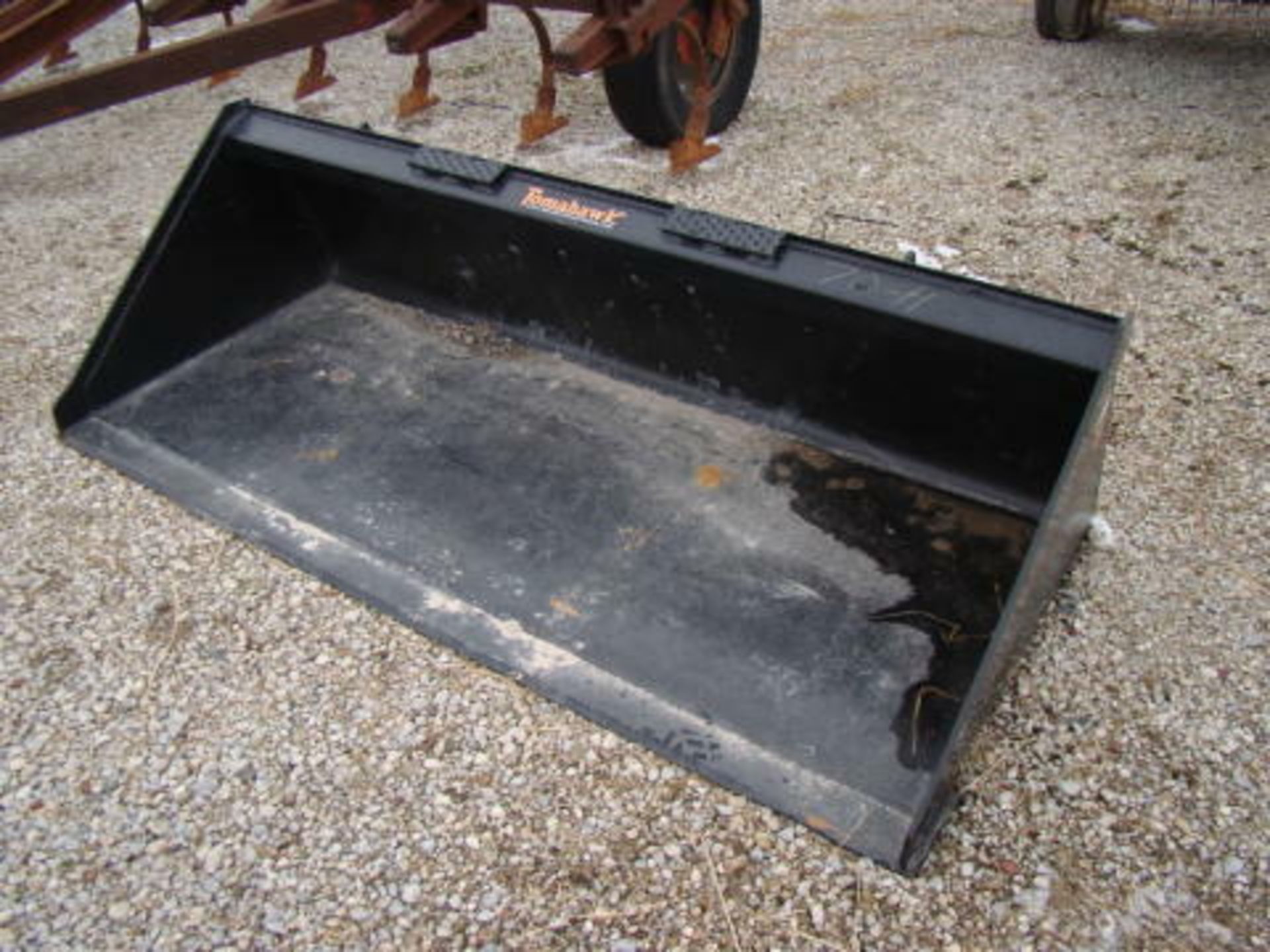 (Lot 70h) Tomahawk 72 inch skid steer bucket new