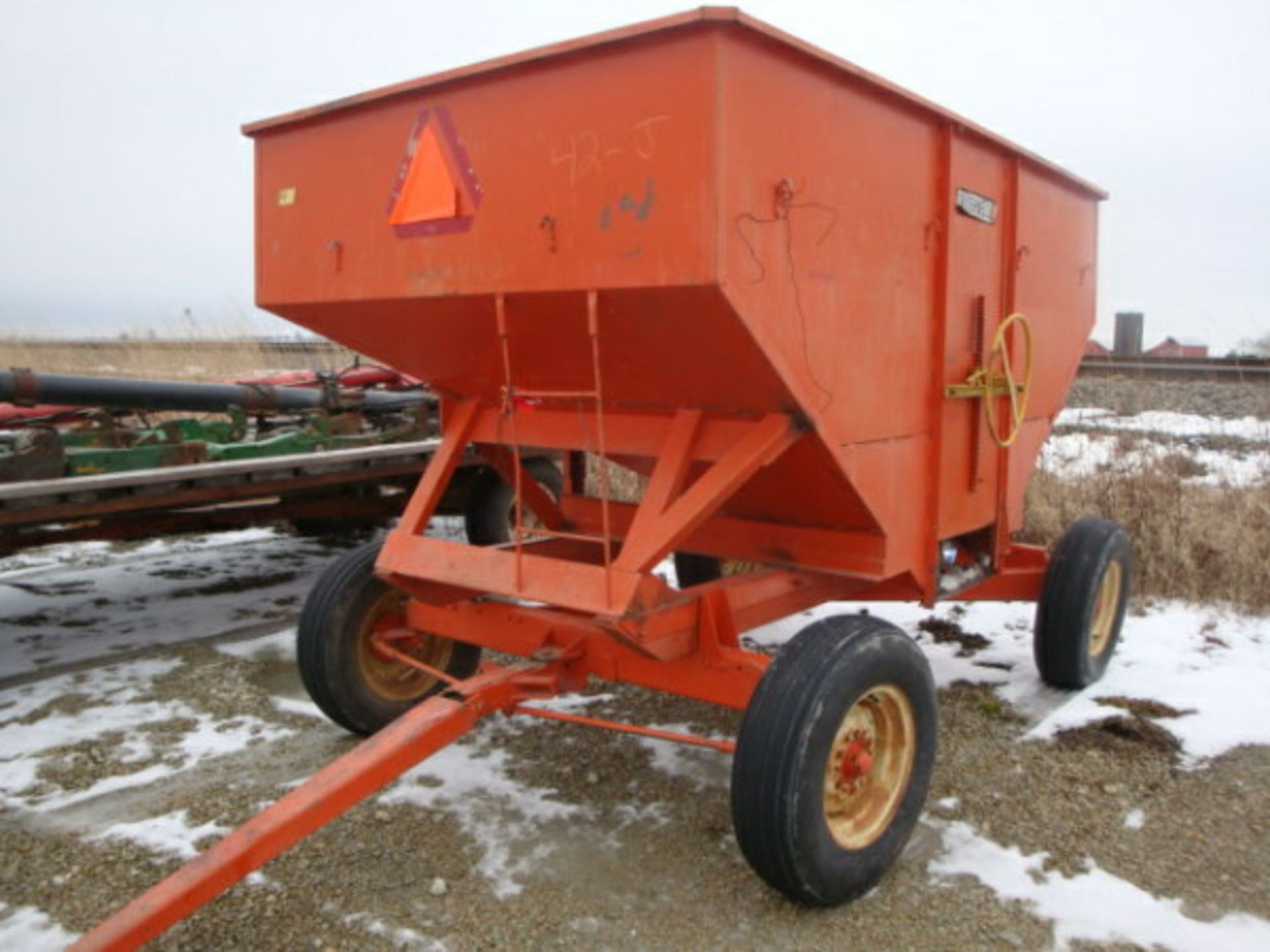 (Lot 42j) gravity wagon