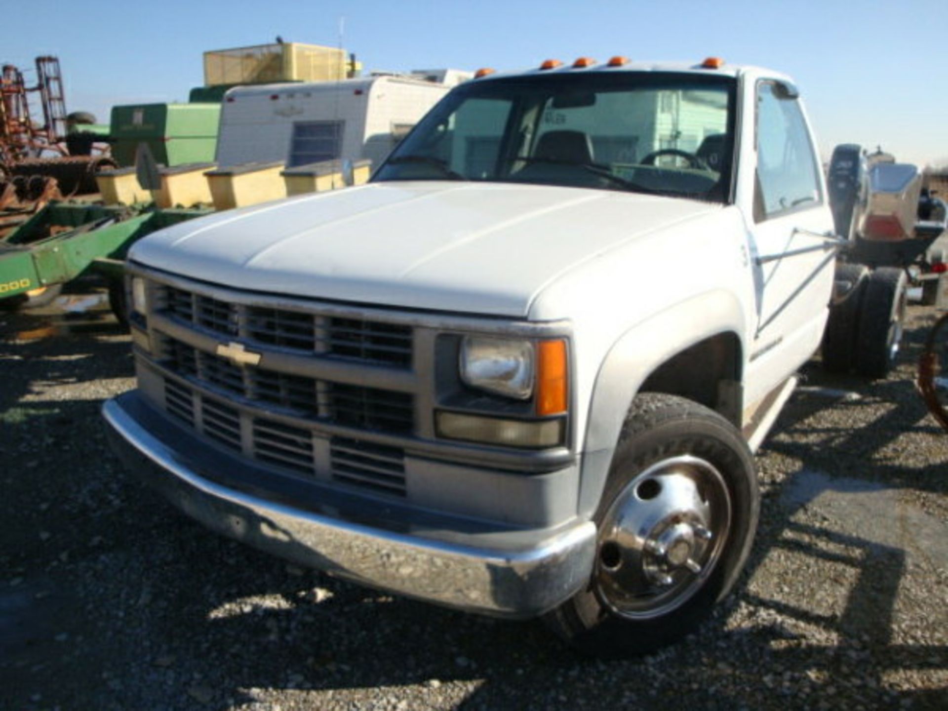 (Lot 27a) 1995 Chevrolet C3500 cab and chassis 119,000 miles 5 spd manual diesel
