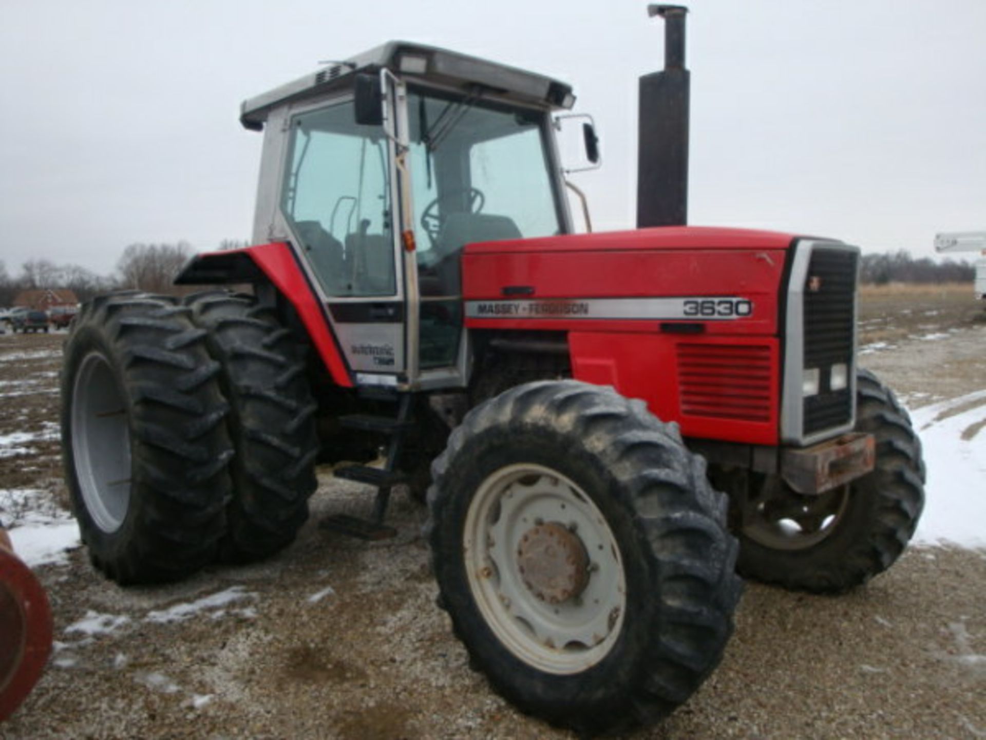(Lot 30a) 1990 Massey Ferguson  3630 tractor w/cab, new rear inside tires, 7,680 hrs, runs