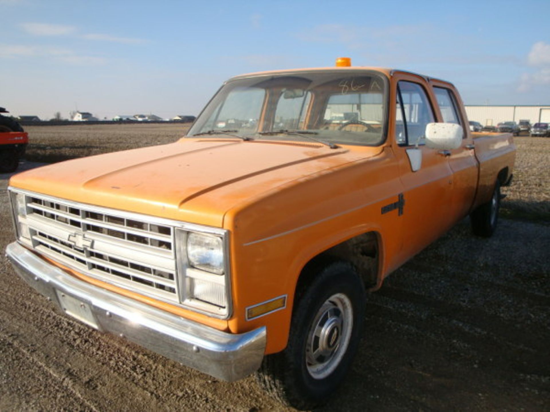 (Lot 86a) 1987 Chevrolet crew cab 2500 gas turck 2wd, 175,599 miles
