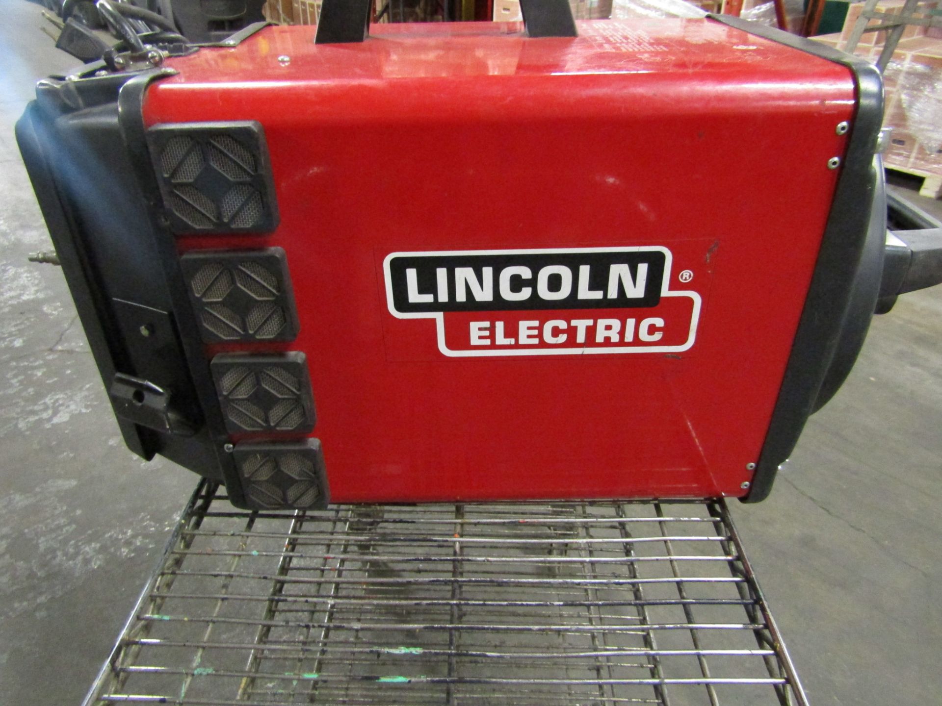 Lincoln Electric Portable Fume Extractor - model MB-190A - Image 2 of 2