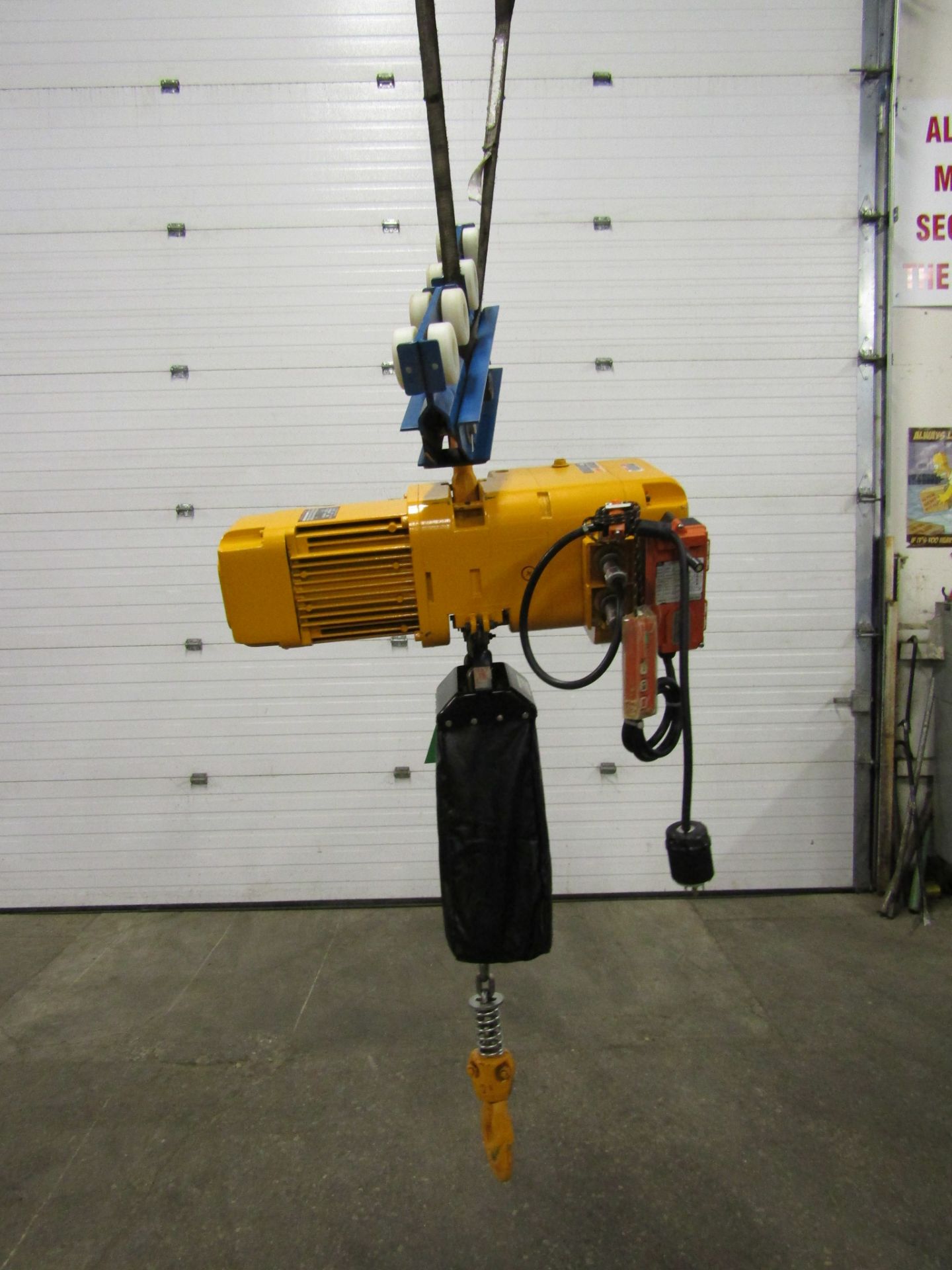 Harrington 2 Ton Electric Chain Hoist model 4H - 2000kg / 4000lbs lift capacity with trolley - Image 2 of 3