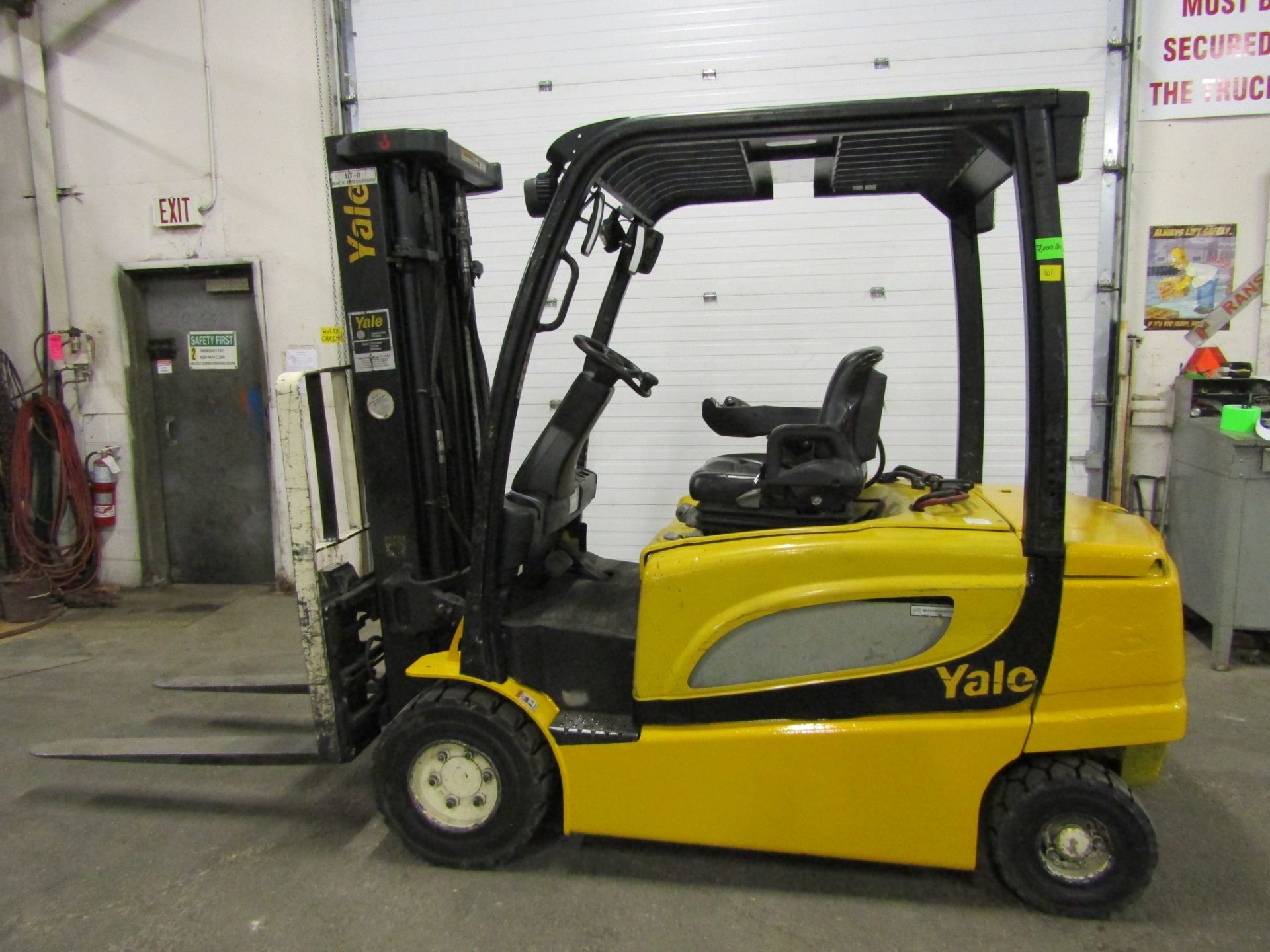 2013 Yale Electric OUTDOOR / Indoor Forklift 7000lbs capacity with sideshift & full fork positioner,