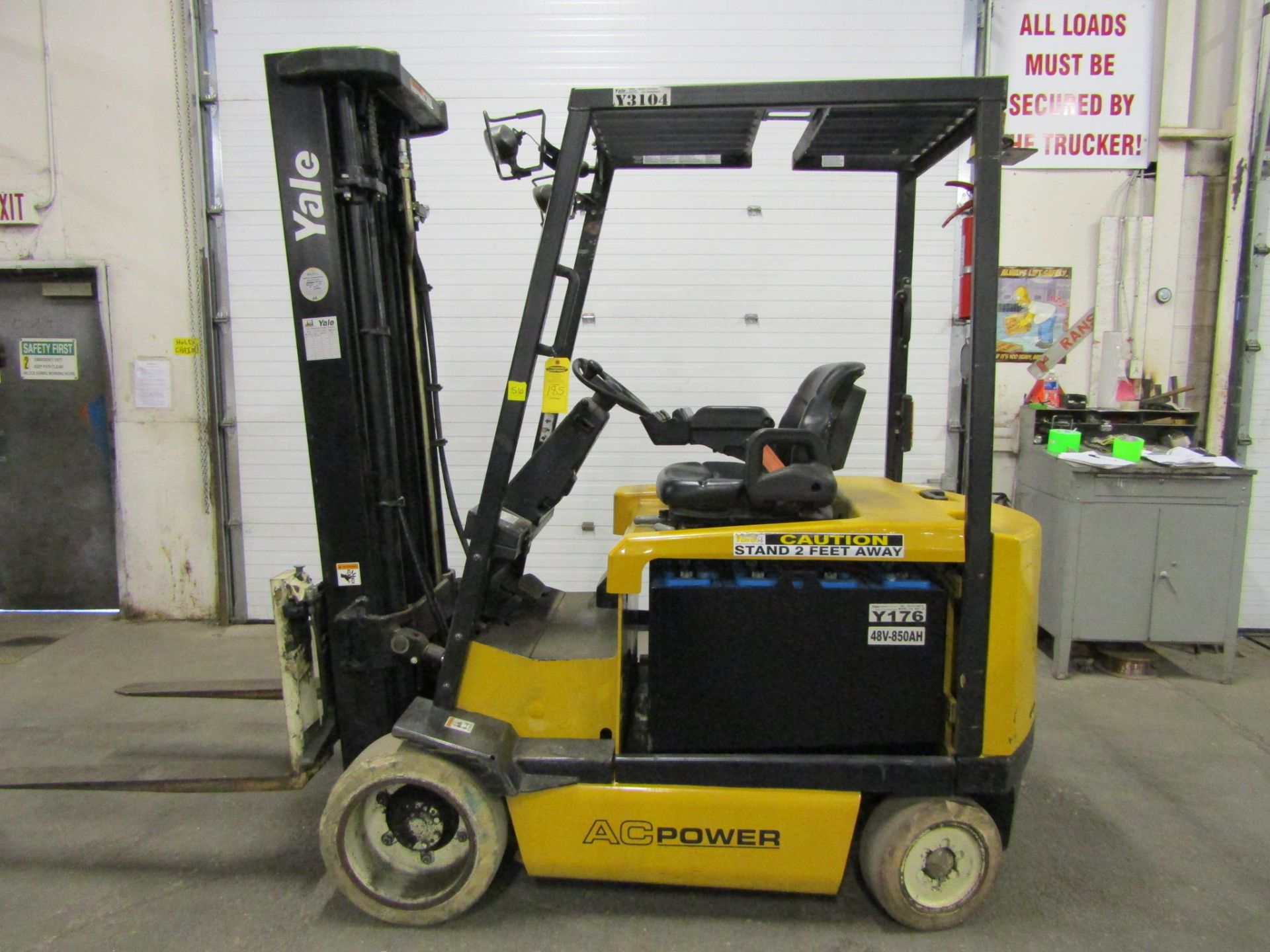 2007 Yale 6000lbs Capacity Electric Forklift with 3-stage mast & sideshift with charger