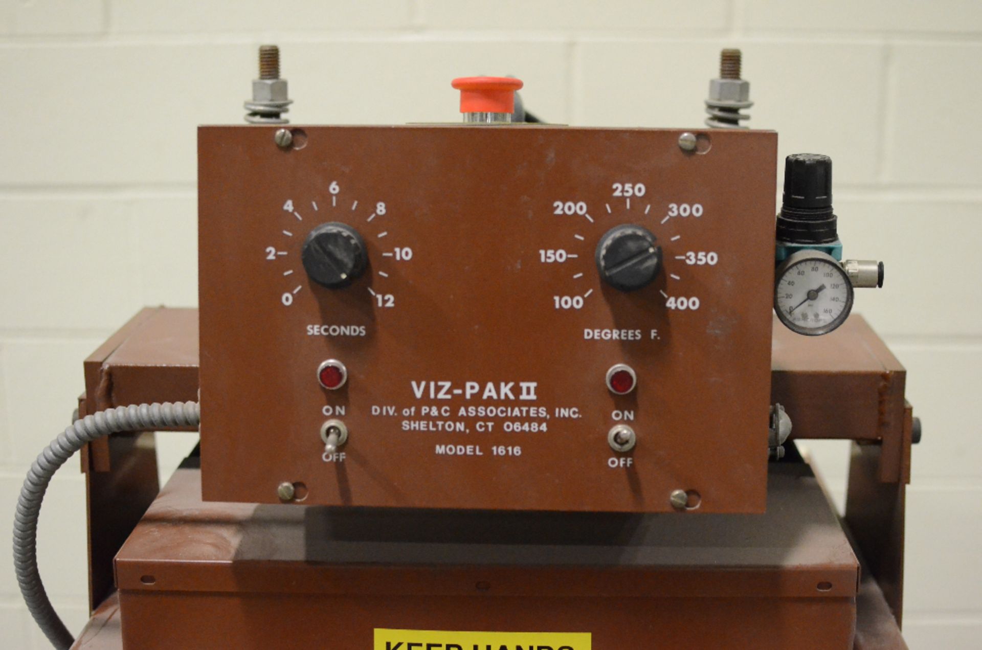 Viz-Pack II model 1616 Sealer - Image 3 of 4