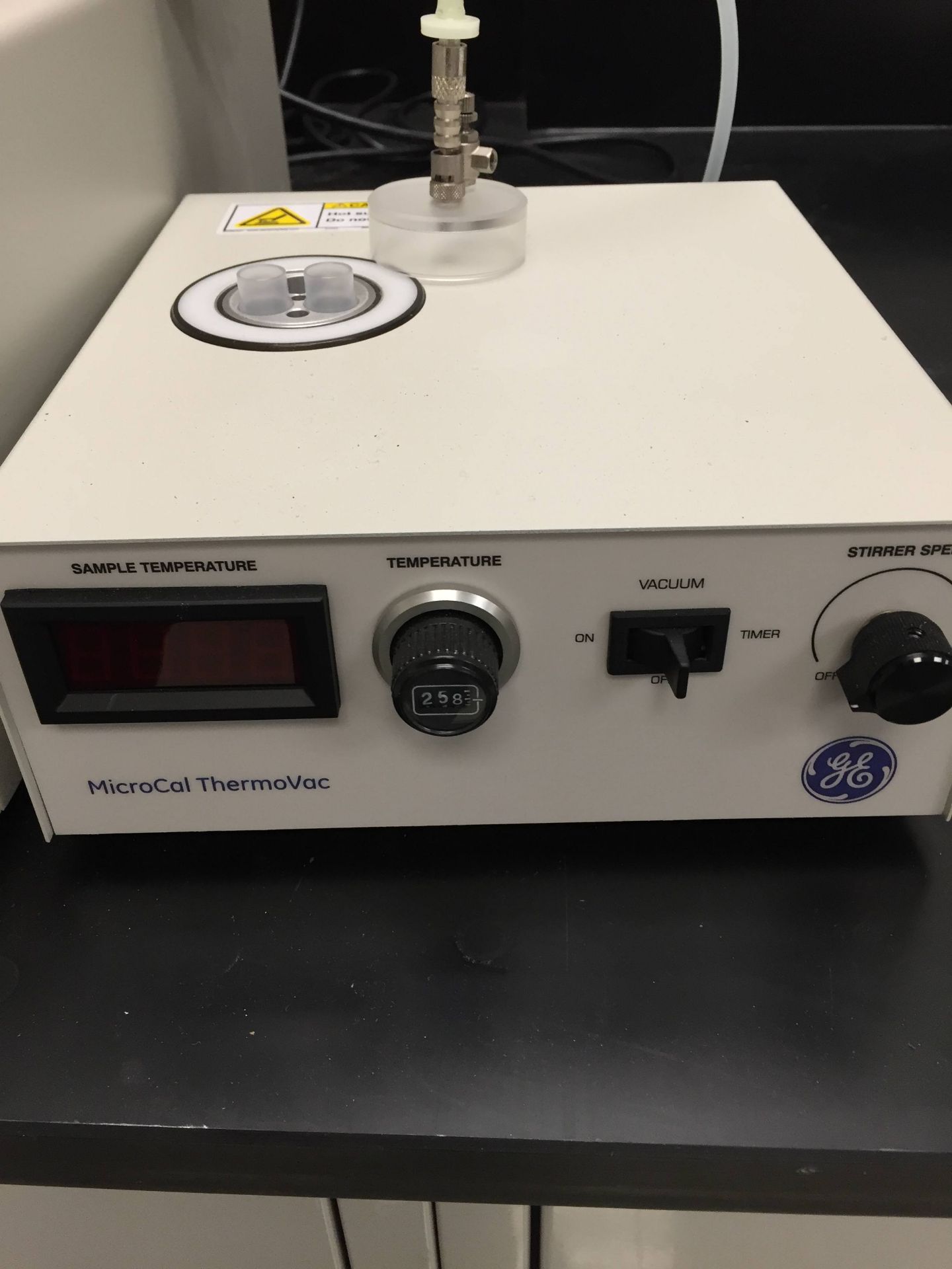 GE Healthcare MicroCal VP-DSC Microcalorimeter - Image 3 of 7