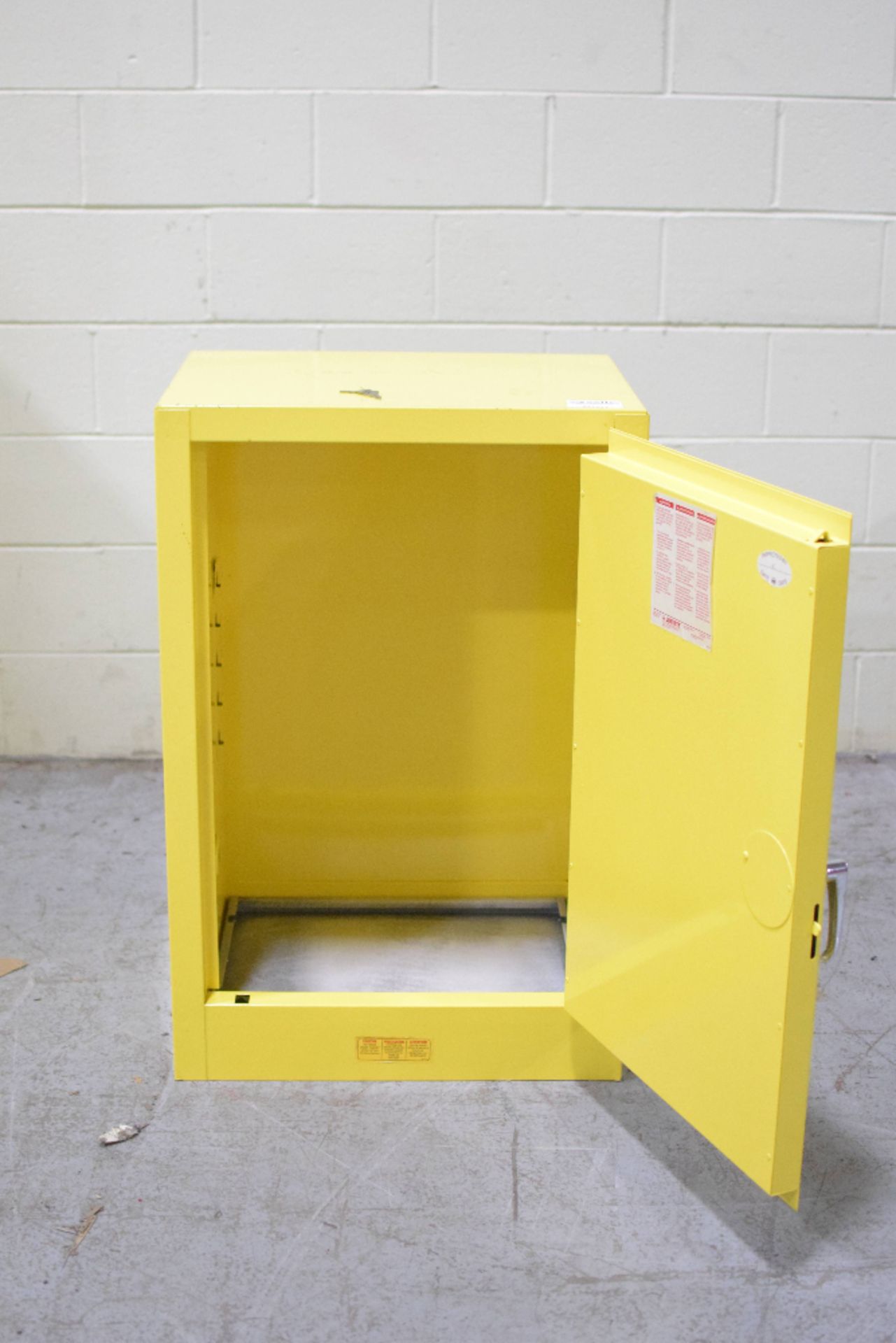 Justrite Flammable Liquid Storage Cabinet - Image 2 of 2