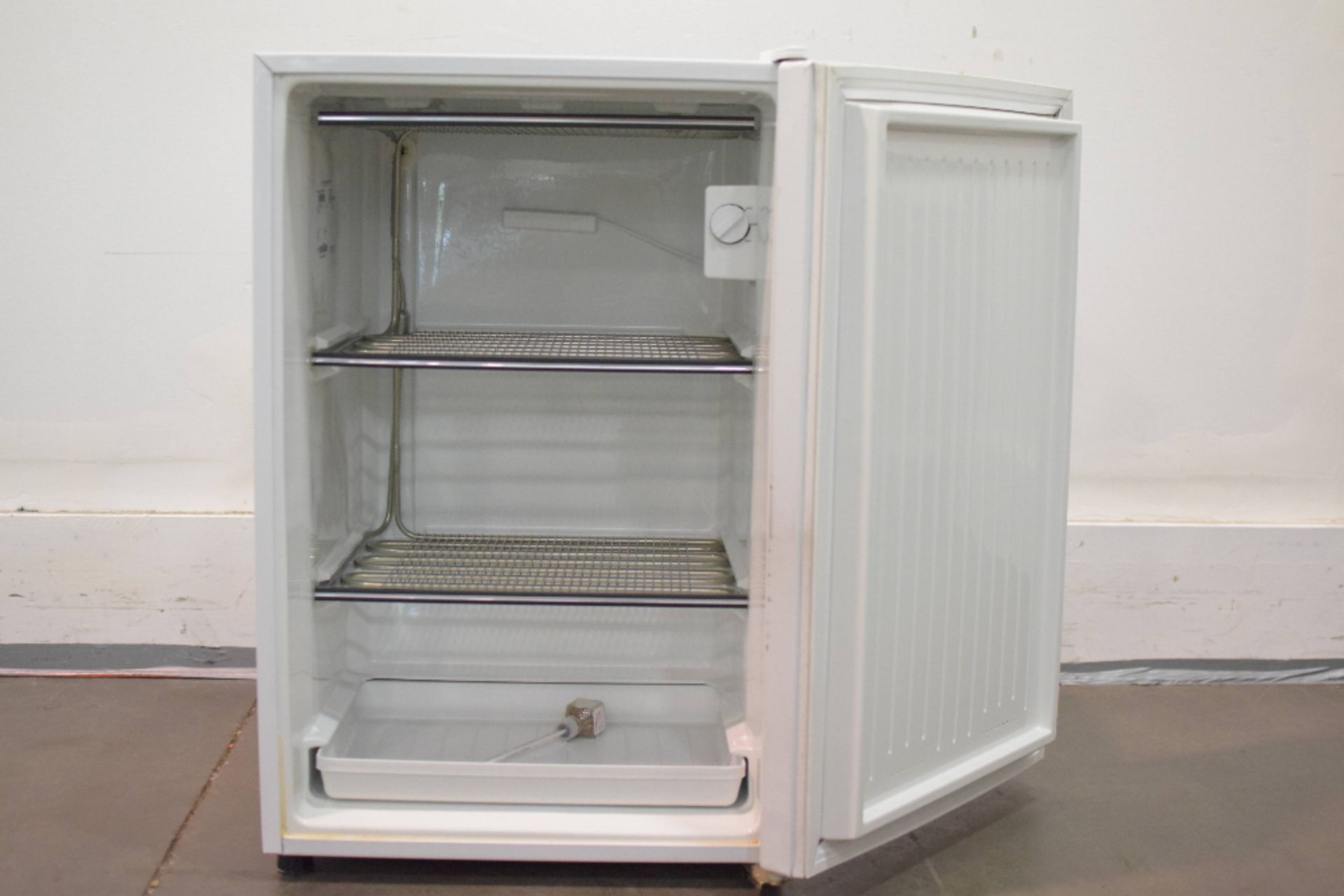 Kendro Labs VWR U2005GA14 UC Refrigerator - Image 2 of 2