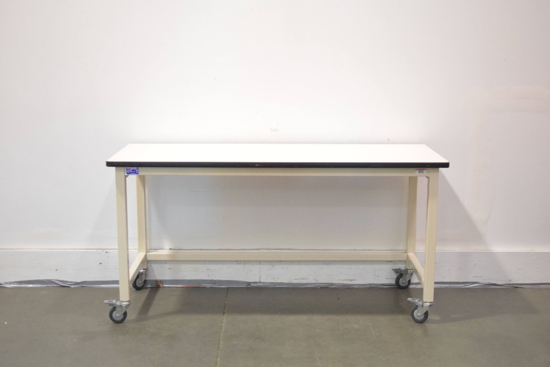 Phoenix Workstation Rollable Table