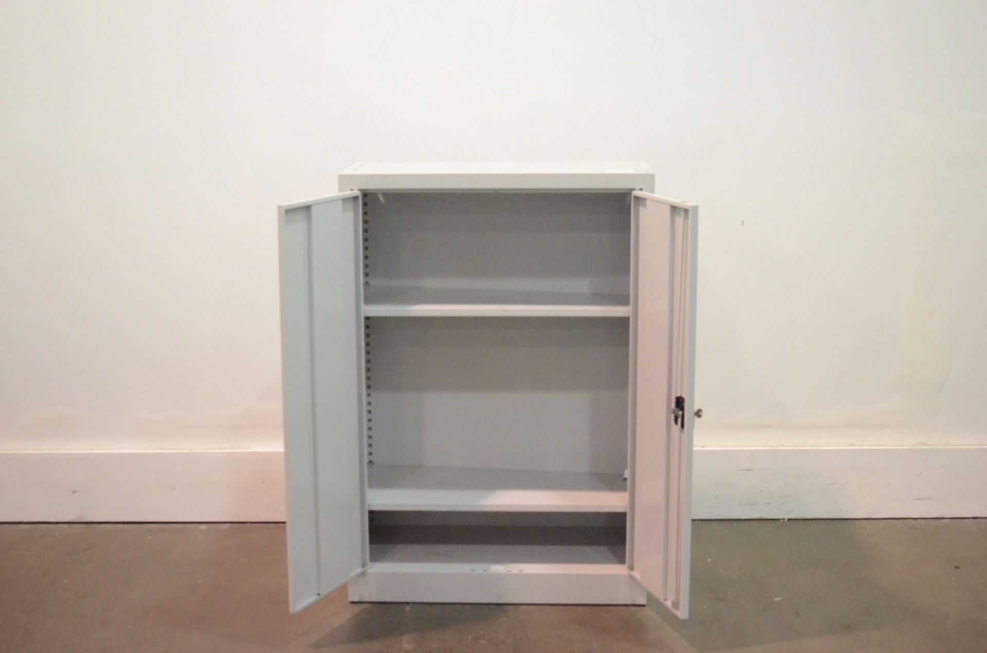 Burg Adjustable Shelves and Lockable Filing Cabinet - Image 2 of 2
