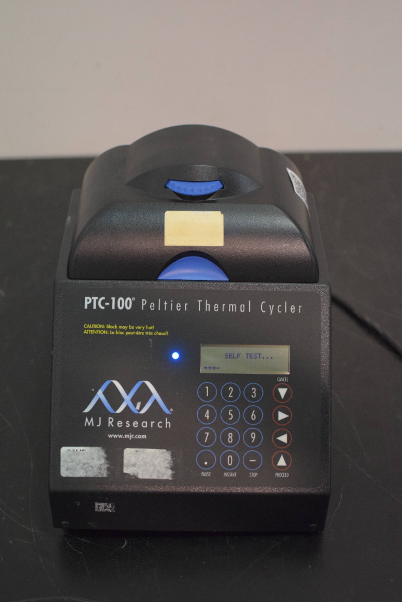 MJ Research PTC-100 Peltier Thermal Cycler