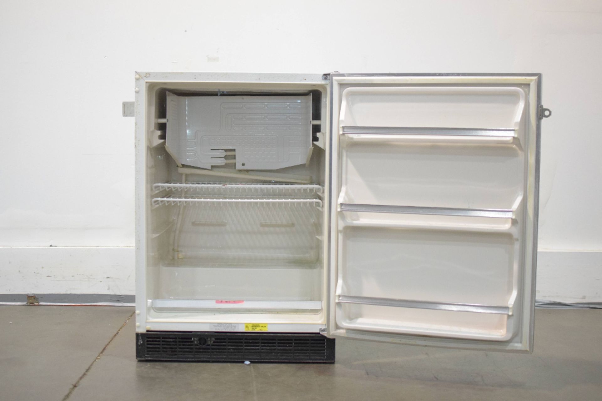 Marvel 6Car UC Refrigerator - Image 2 of 2