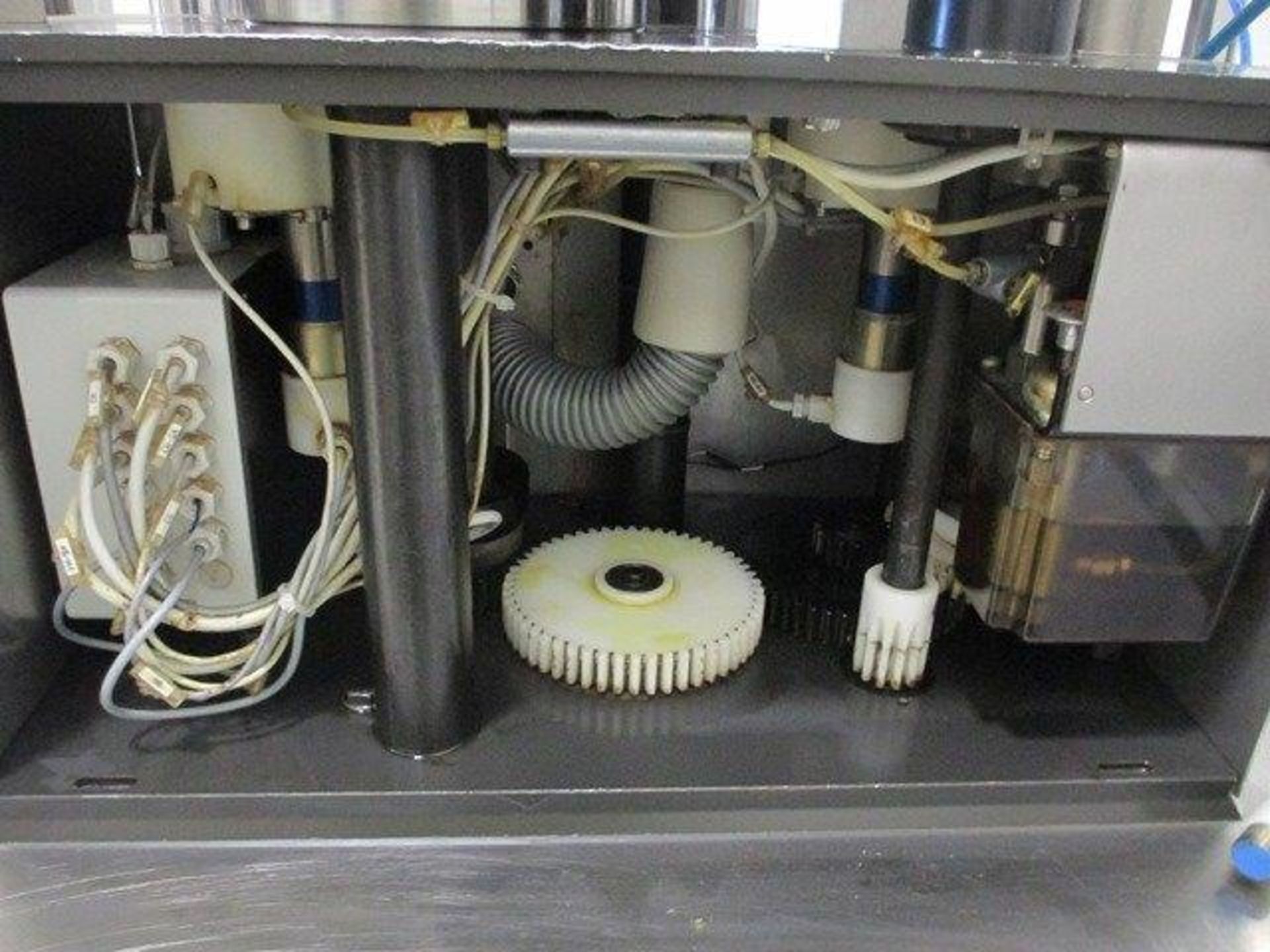 MG2 Futura Capsule Machine for Liquid and Powder - Image 24 of 30