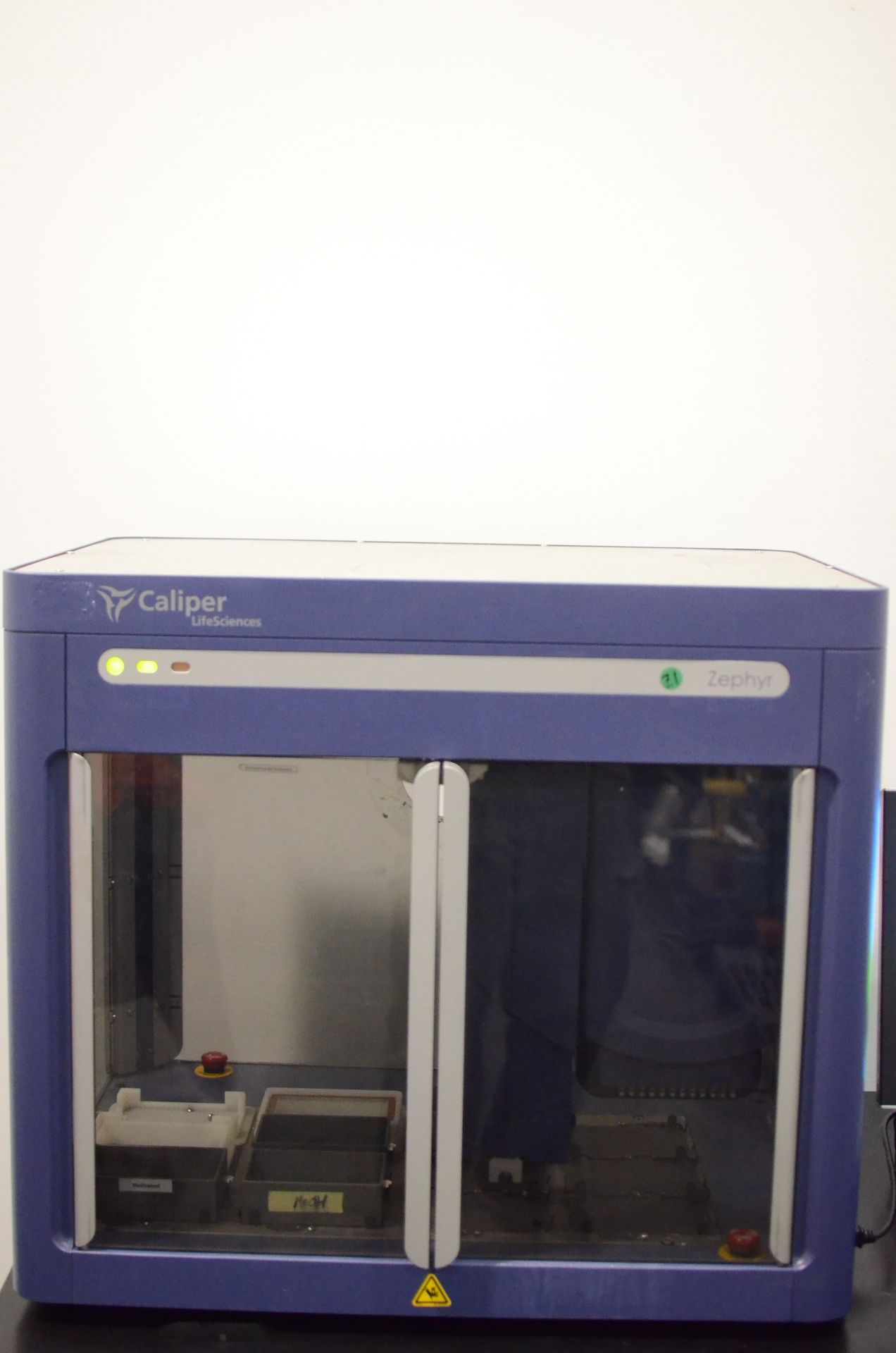 Caliper Life Sciences Zephyr Compact Liquid Handling Workstation - Bild 3 aus 6