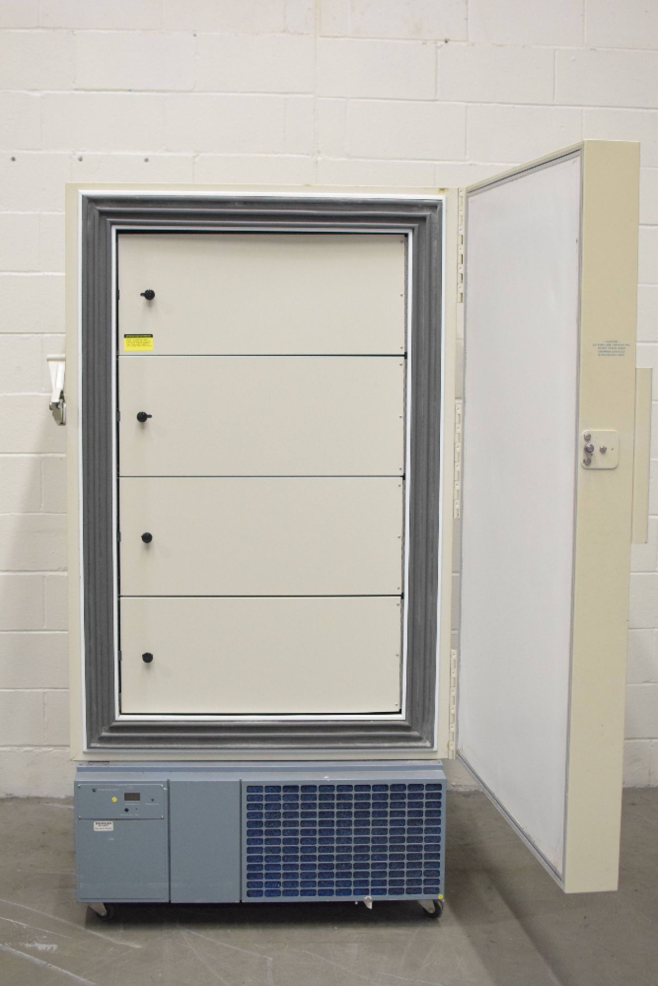 Fisher Scientific -86C Freezer - Image 2 of 4