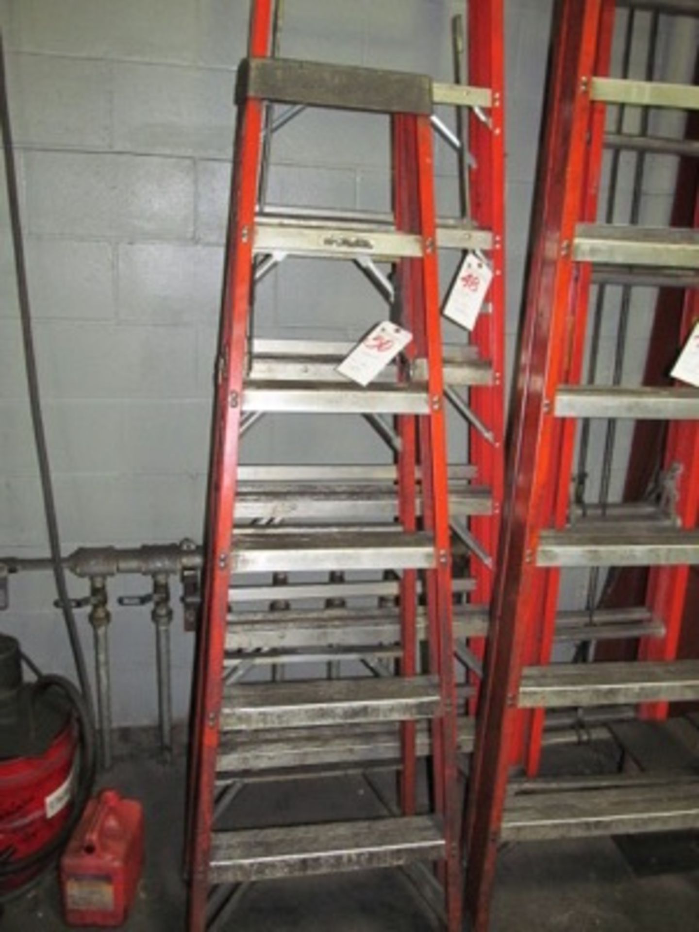 Louisville 6' Fiber Glass Ladder