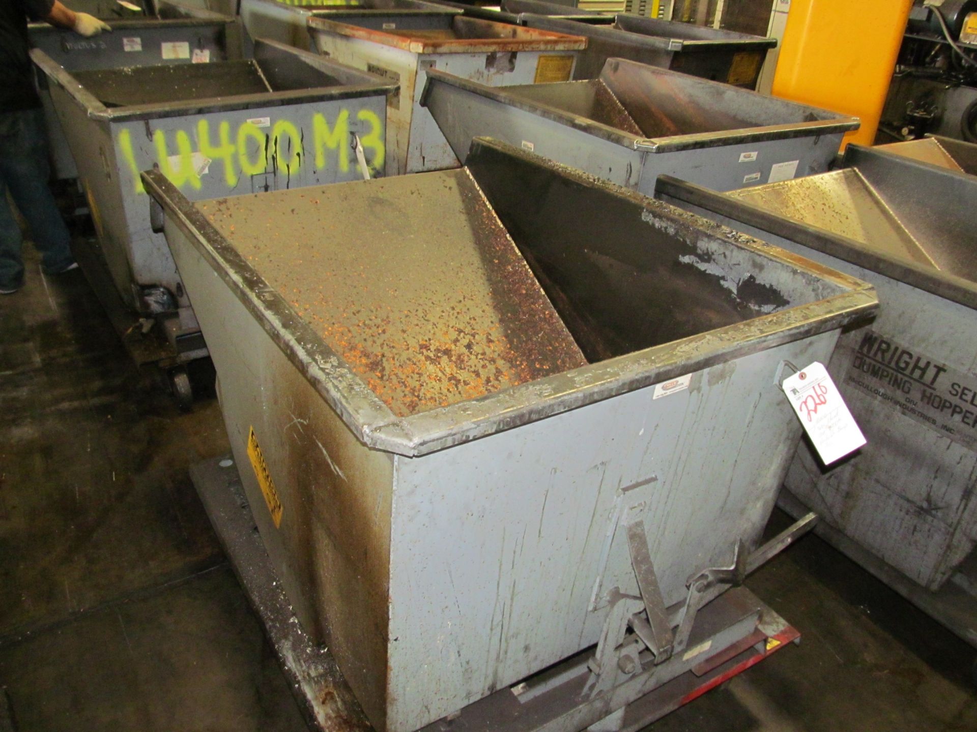 Wright 3/4 Yard X 4000 Lb Capacity Self Dumping Hoppers