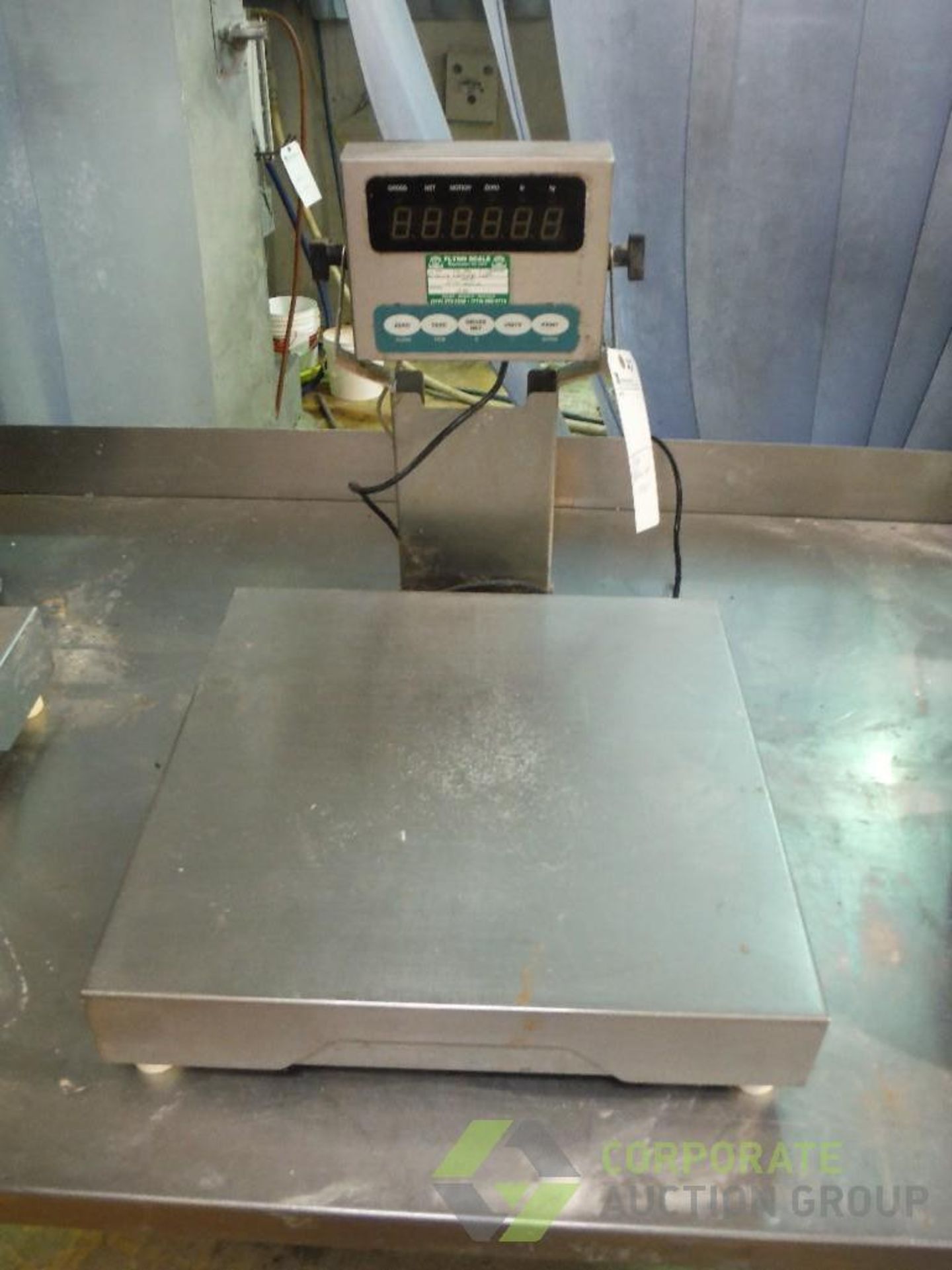 IDS table top scale, Model 410, SN 412510 VER 12 C, capacity 150 x 0.5 lbs., 18 in. x 18 in.