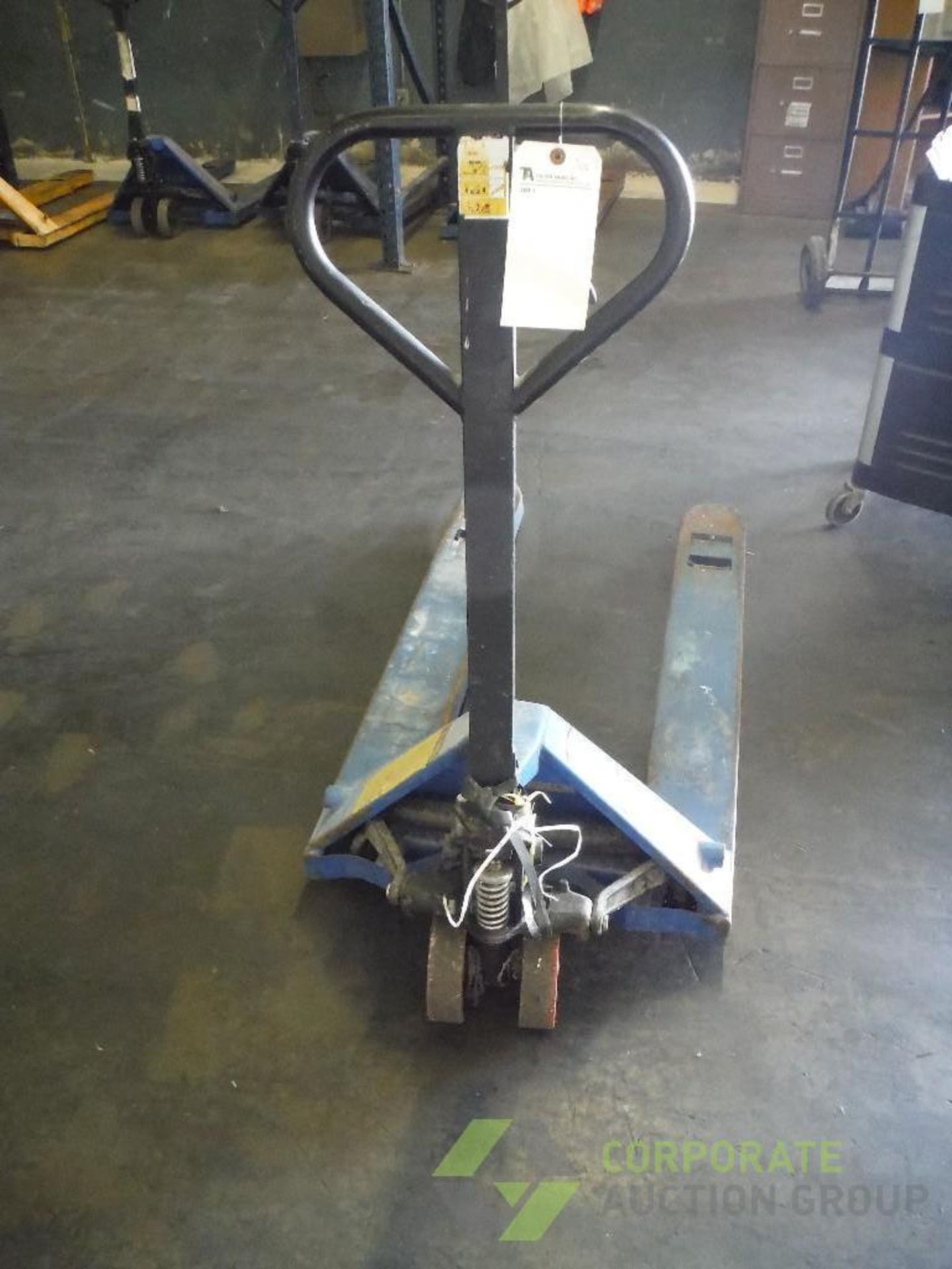 Blue hand pallet jack, 5500 lb. capacity - Image 2 of 2