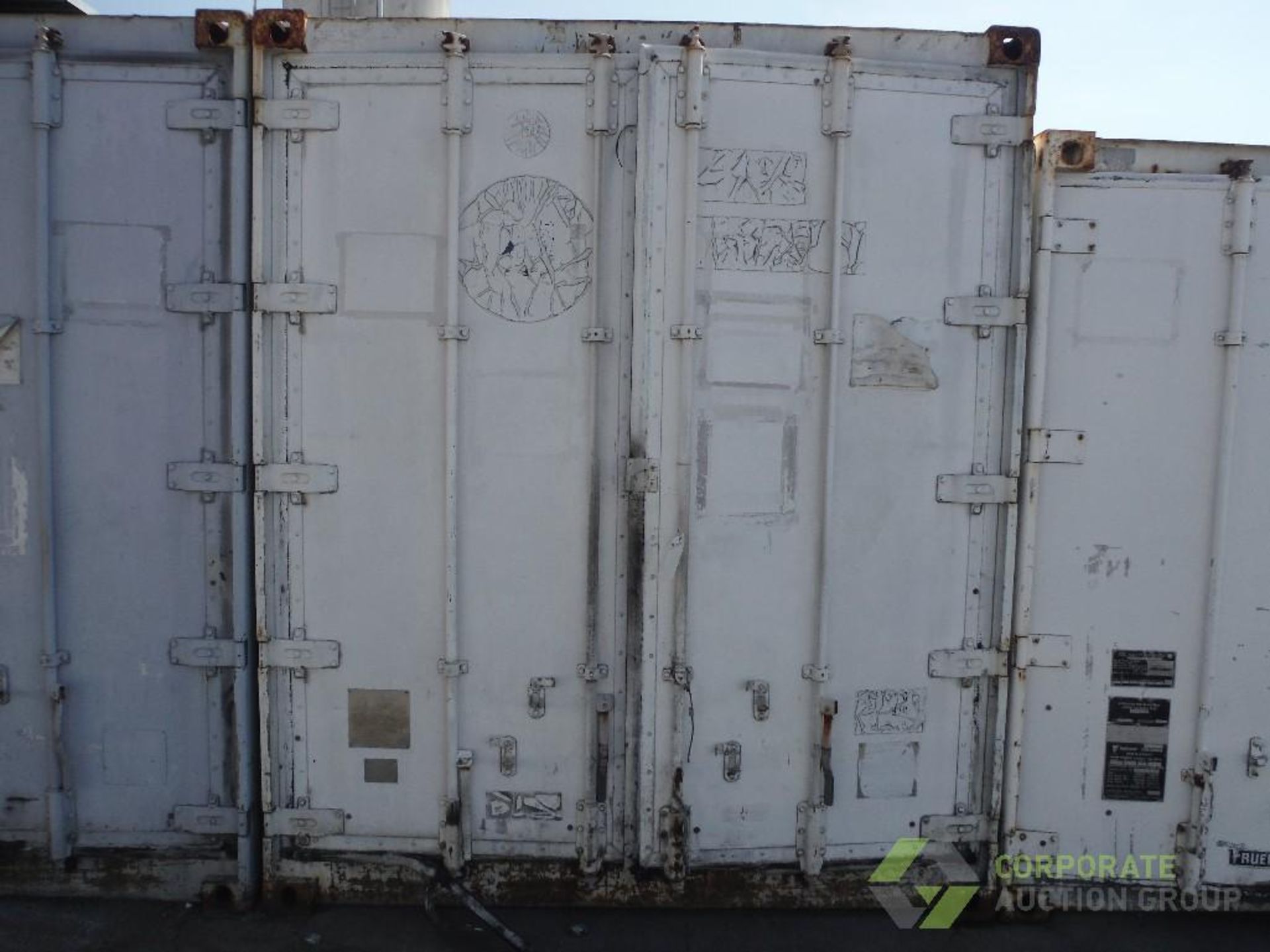 1990 refrigerated shipping container, type HD-HA-R316, 40 ft. x 96 in. wide x 114 in. tall