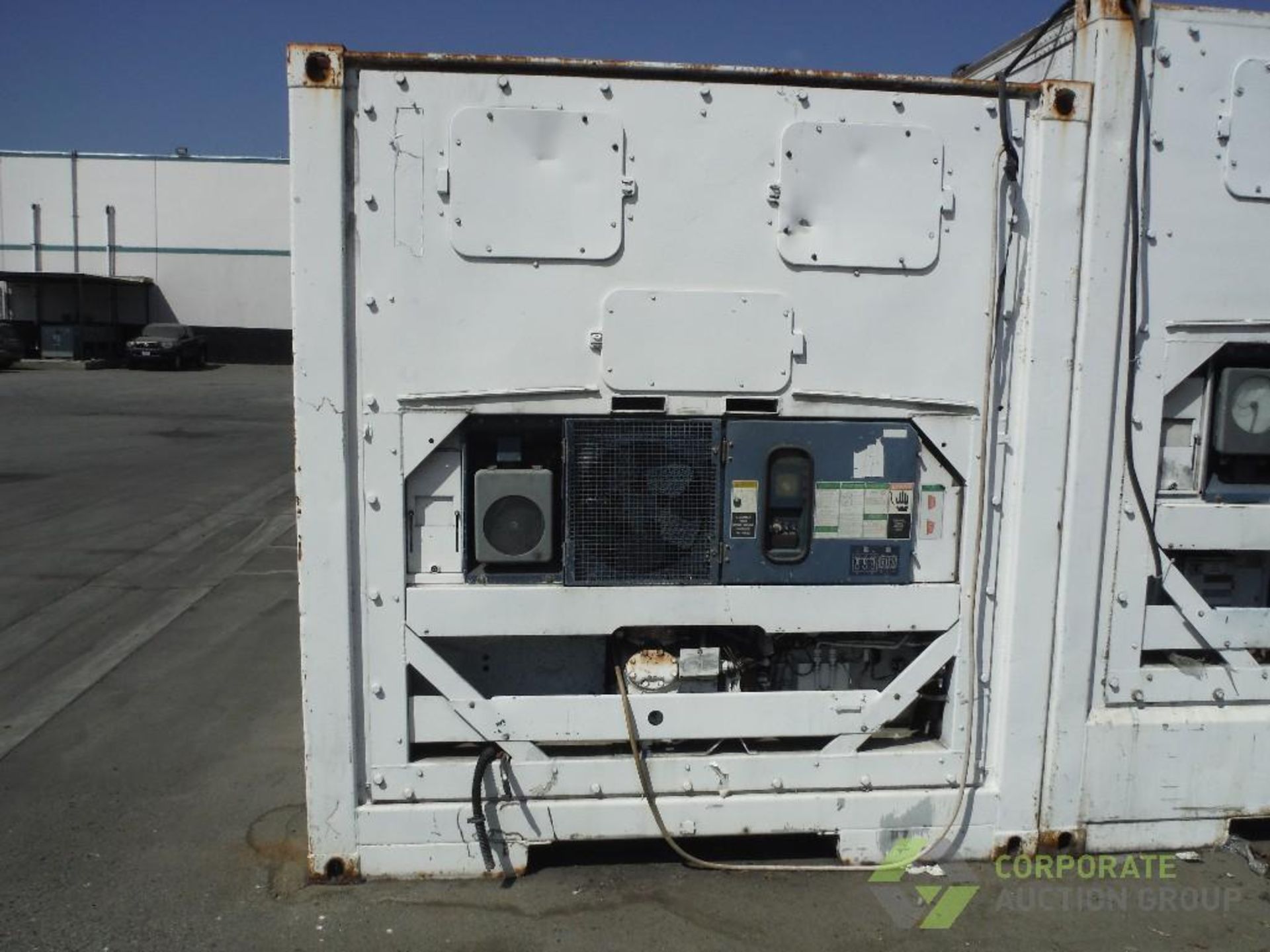 1987 Fruehauf refrigerated shipping container, Model KARX40TBE, SN FM8567, 40 ft. x 96 in. wide x - Image 2 of 7