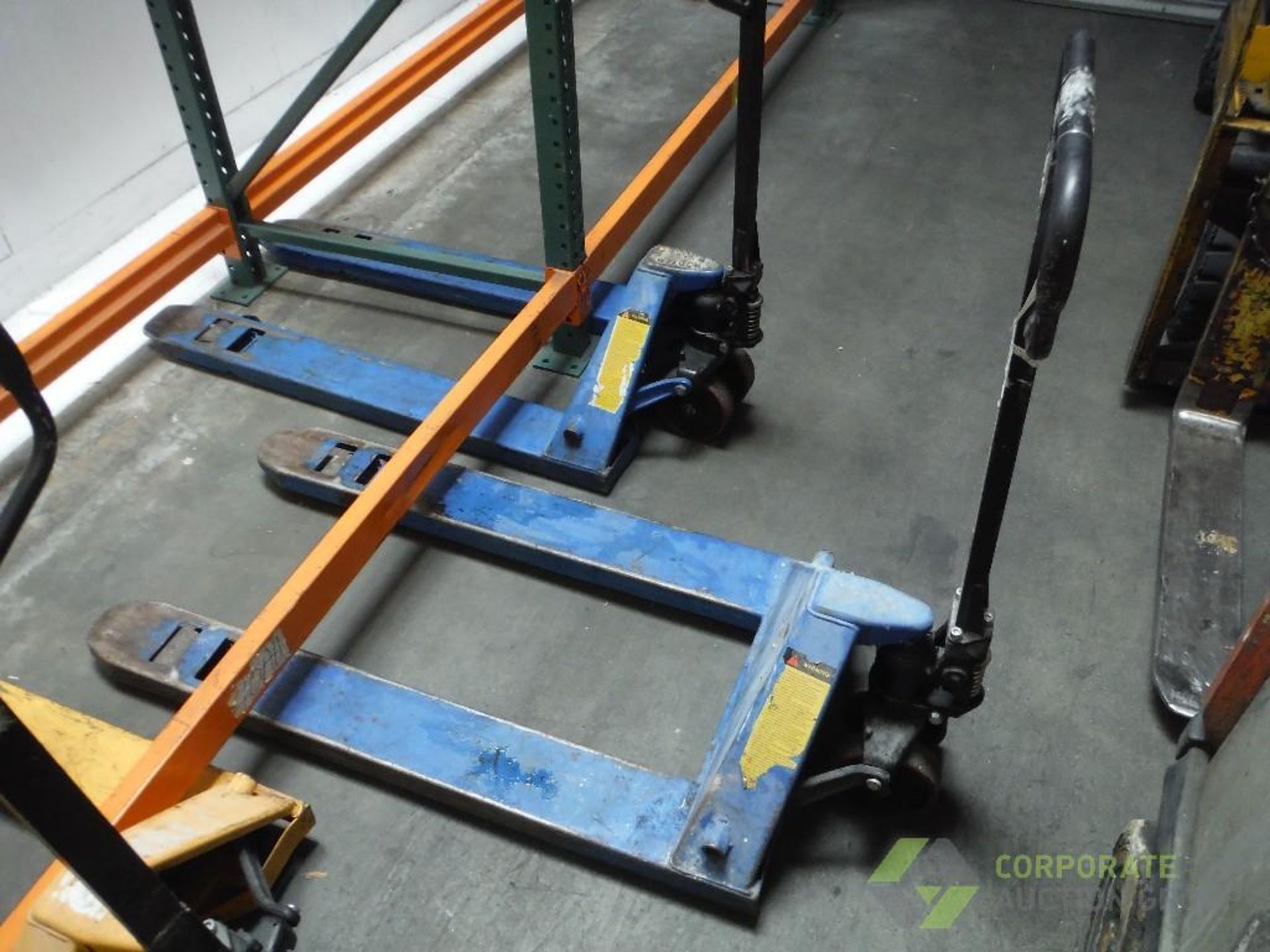 Blue hand pallet jack, 5500 lb. capacity - Image 2 of 2