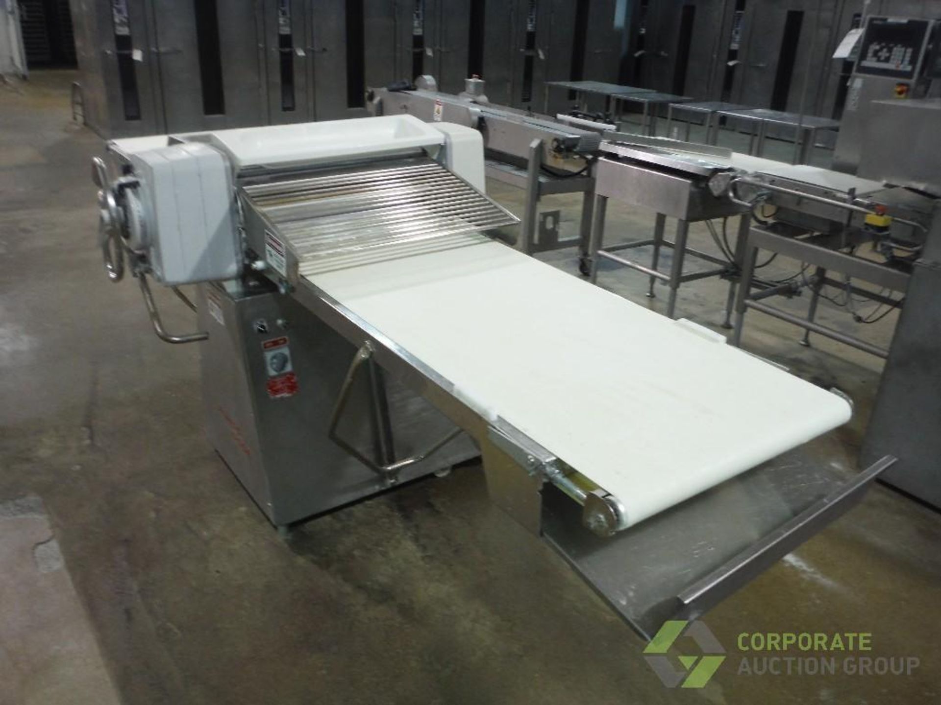 2009 Rondo sheeter, Model 550640, SN C9A211010, 132 in. long x 24 in. wide x 35 in. tall, with - Image 2 of 7