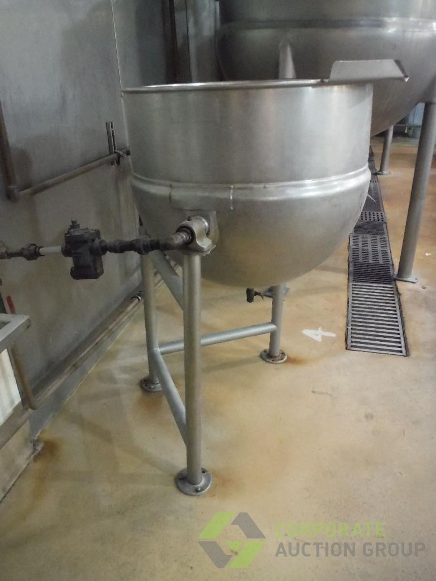 Groen SS 60 gal tilt kettle, Model DL-60, SN 31645-1, 1/2 jacket, 60 psi @ 325 F, dome bottom, 316 - Image 2 of 6