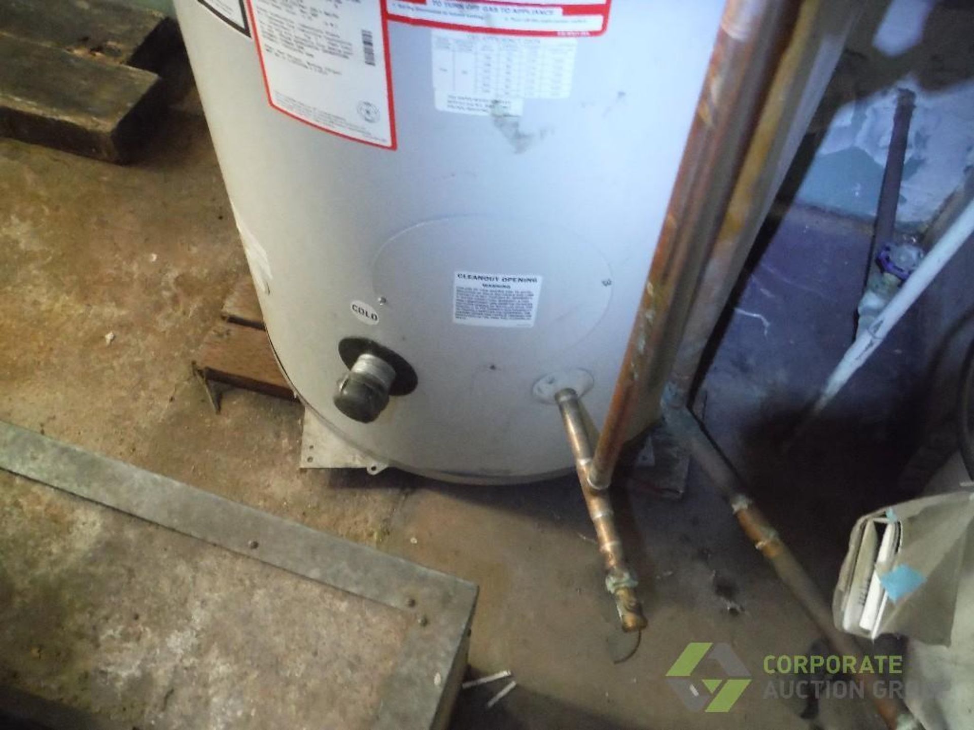 Bradford White commercial hot water heater, Model UCG100H2703N, Honeywell digital control, 266 gal/ - Image 5 of 7