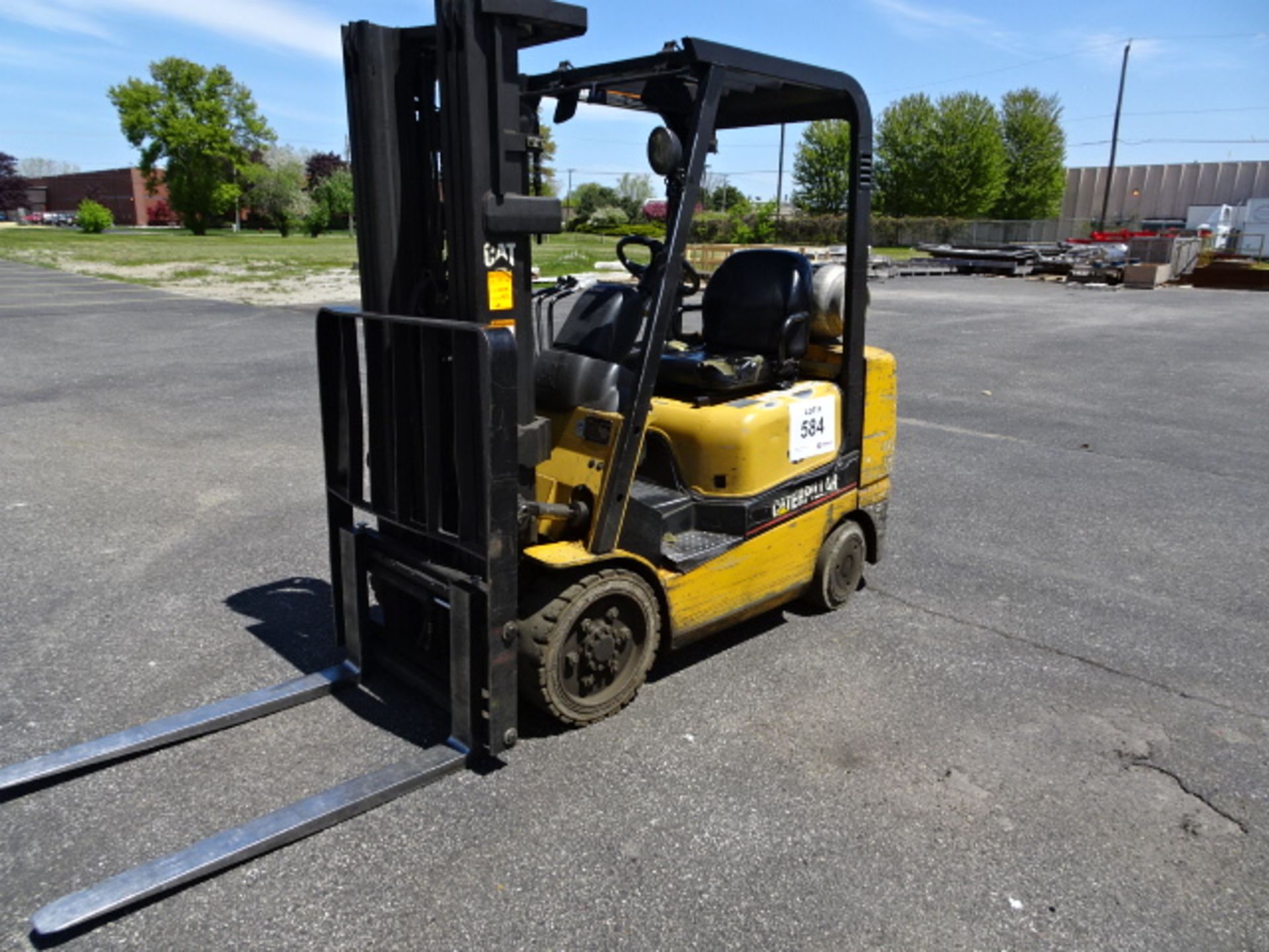 Caterpillar LPG 5000-Lb Forklift w/ Triple Mast, Side Shift, Solid Wide Track Tires, 14487 Hours,