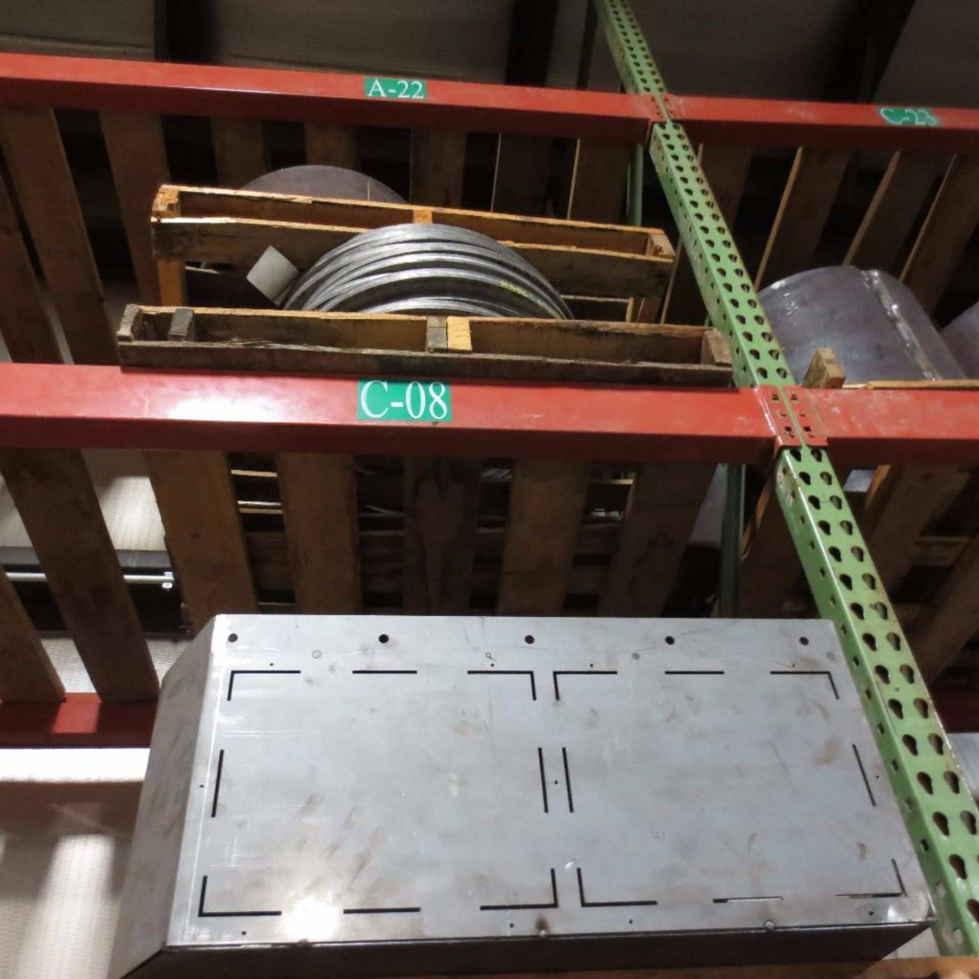 Contents of Pallet Racking (Excludes Tagged Items ) - Image 4 of 5