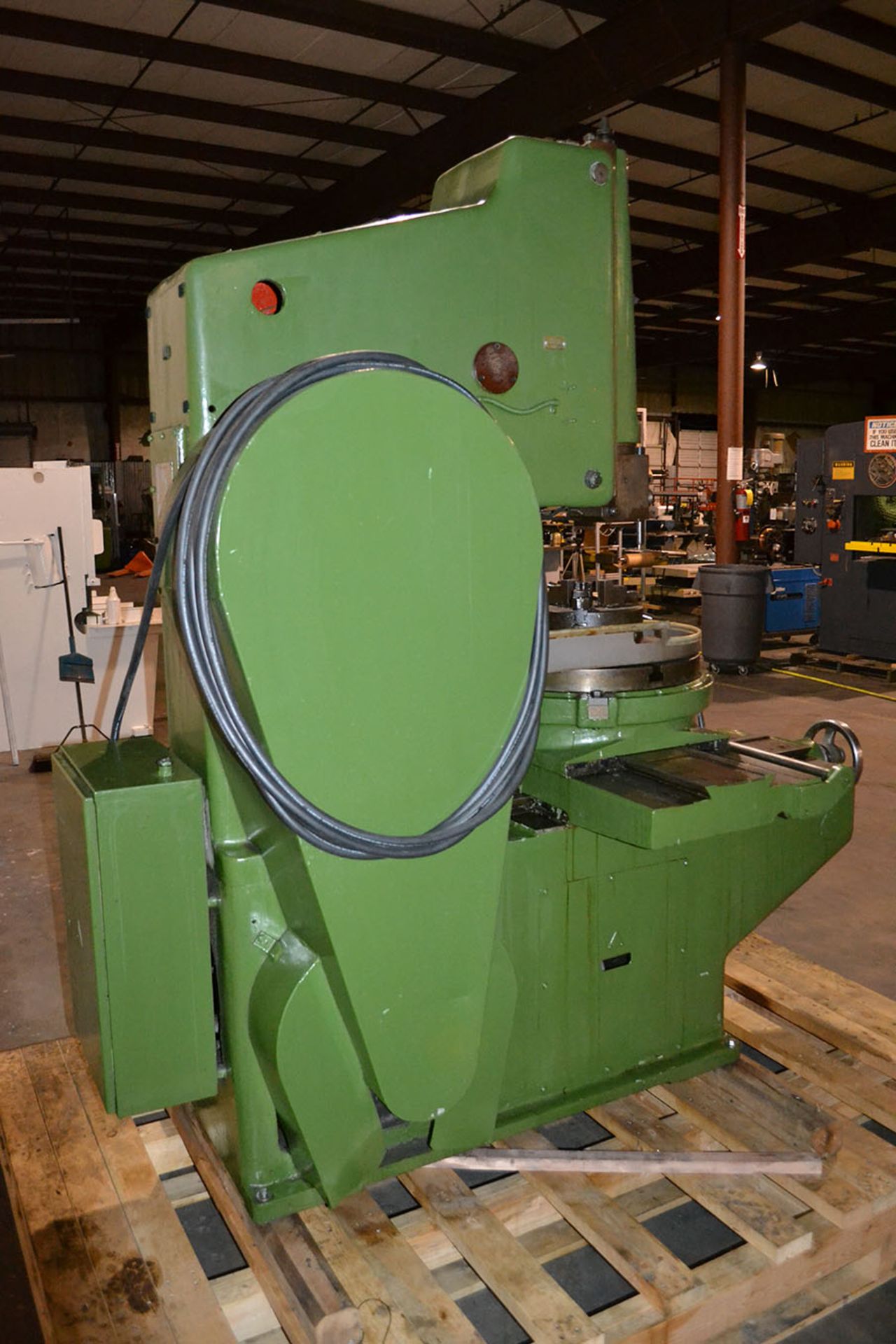 Heavy Duty 8″ Vertical Keyseater Slotter / Shaper, Video - Image 11 of 12