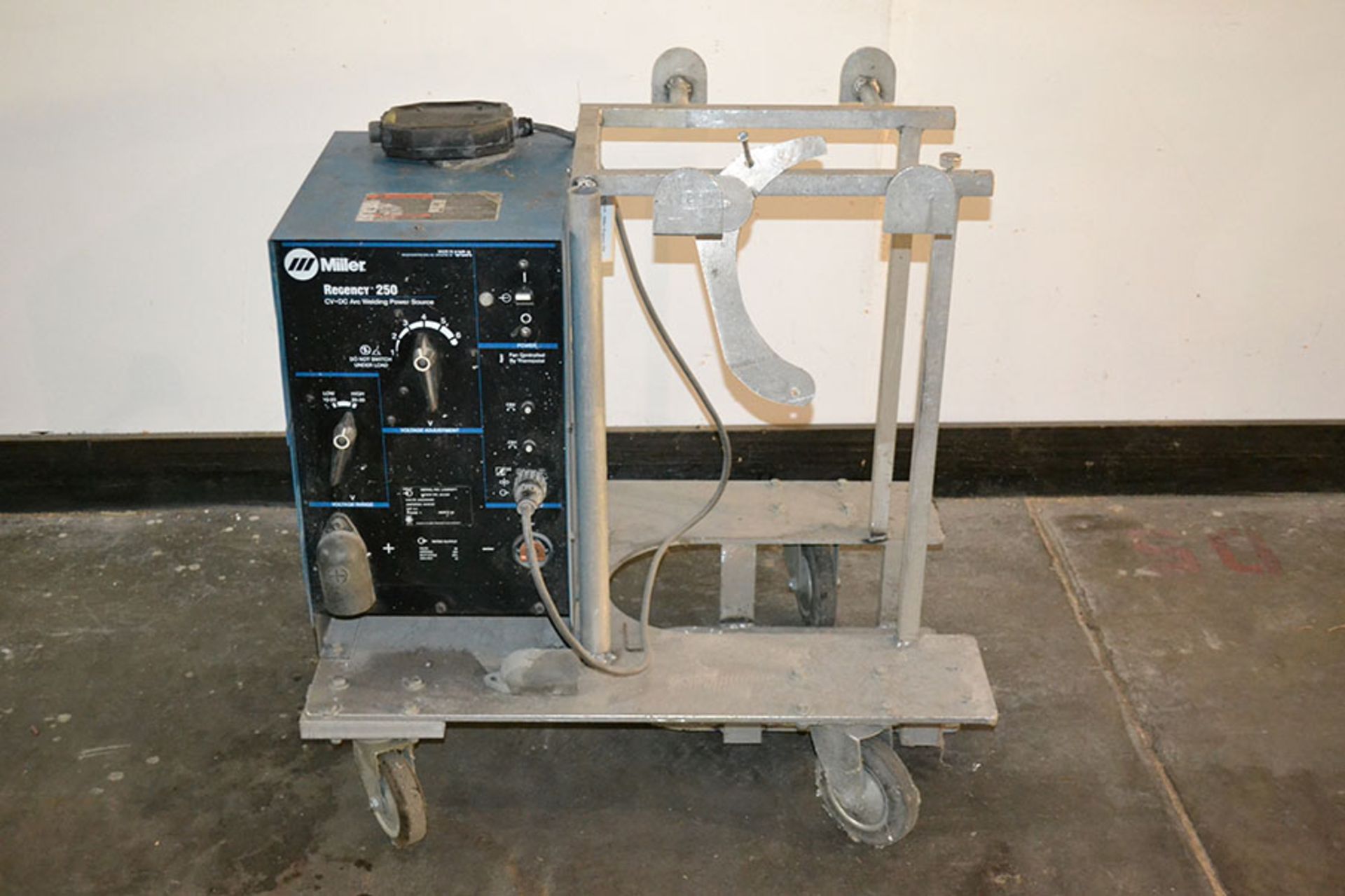 Miller Regency 250 200 Amp Welder Power Source w/ WC-24 Weld Control