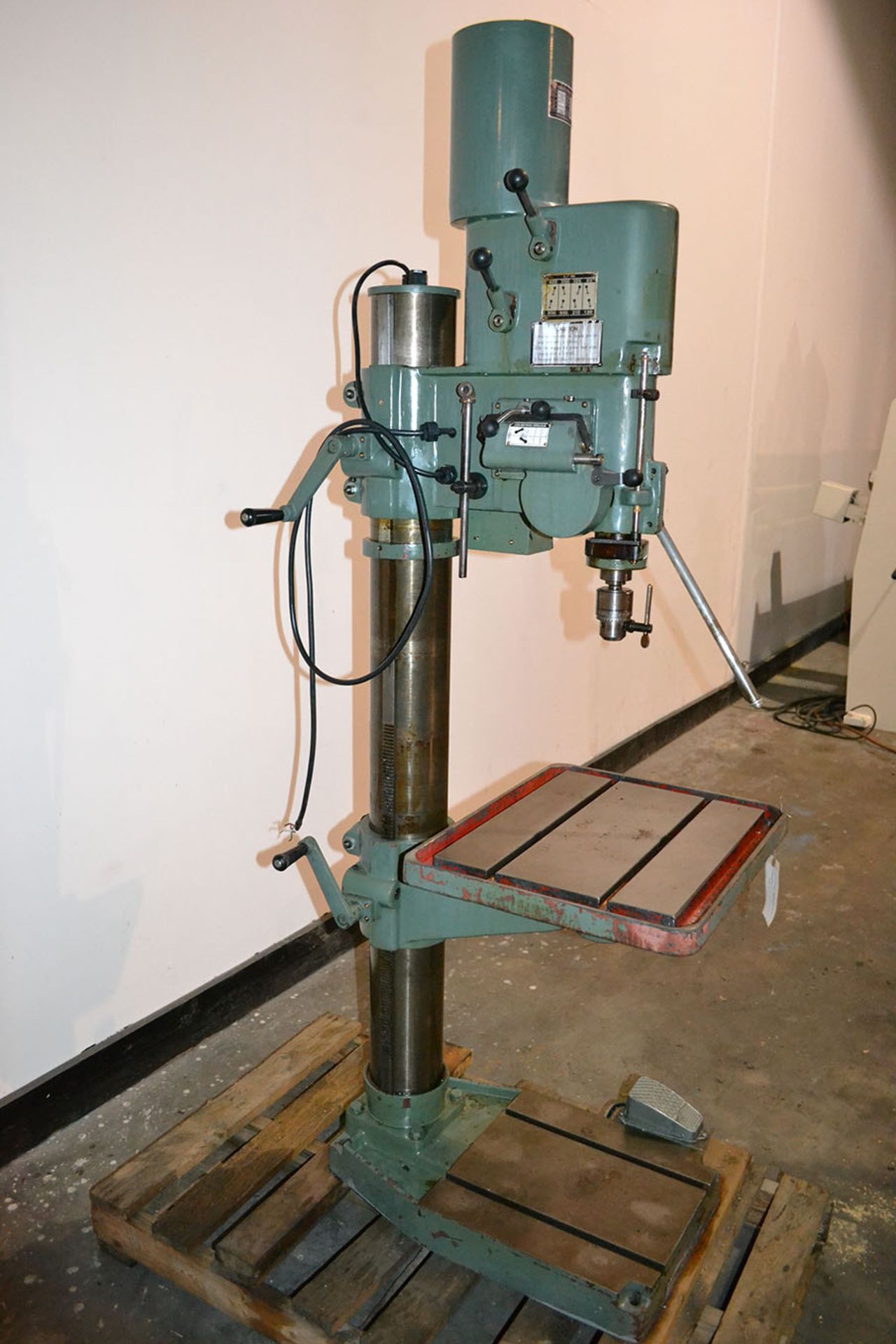 Feeler S600B 24″ Geared Driven Drill Press w/ Power Down Feed - Image 10 of 13