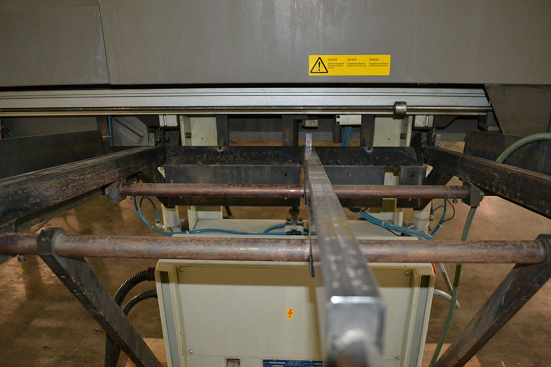 LNS Quick Load Magazine Type Servo Bar Feeder - Image 9 of 13