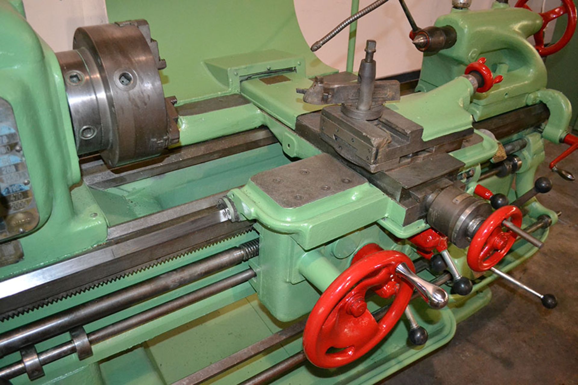 American Tool Works Co. Pacemaker 18″ x 30″ Engine Lathe, Vintage - Image 4 of 13