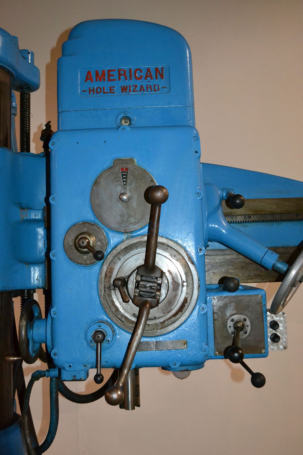 American Hole Wizard 3′ x 9″ Radial Arm Drill w/ Table & 8″ Vise - Image 5 of 12