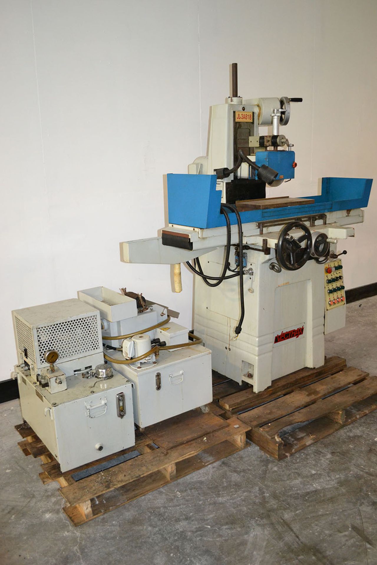 Vectrax JL-3A818 8″ x 18″ Hydraulic Automatic Surface Grinder - Image 3 of 11