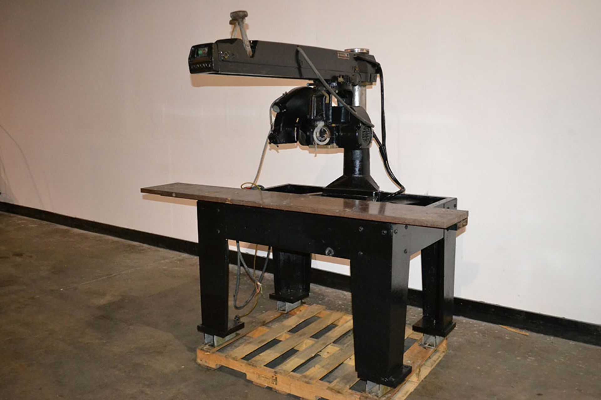 The Original 3558 20″ Super Duty 7.5HP Long Arm Radial Arm Saw - Image 3 of 9