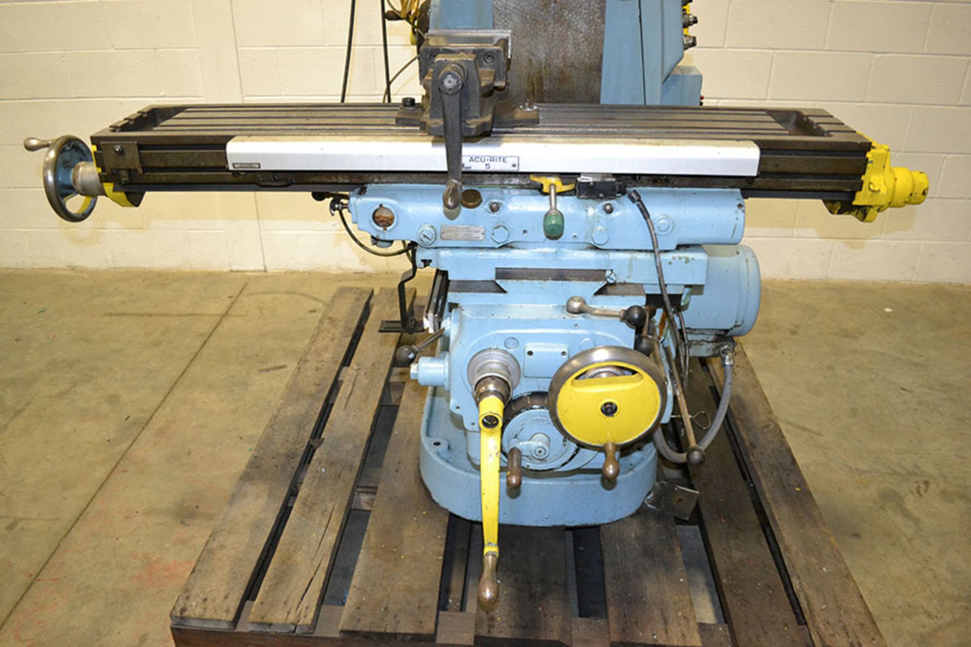 Cincinnati # 2MI Vertical Milling Machine w/ DRO, Retrofitted Controller - Image 8 of 18