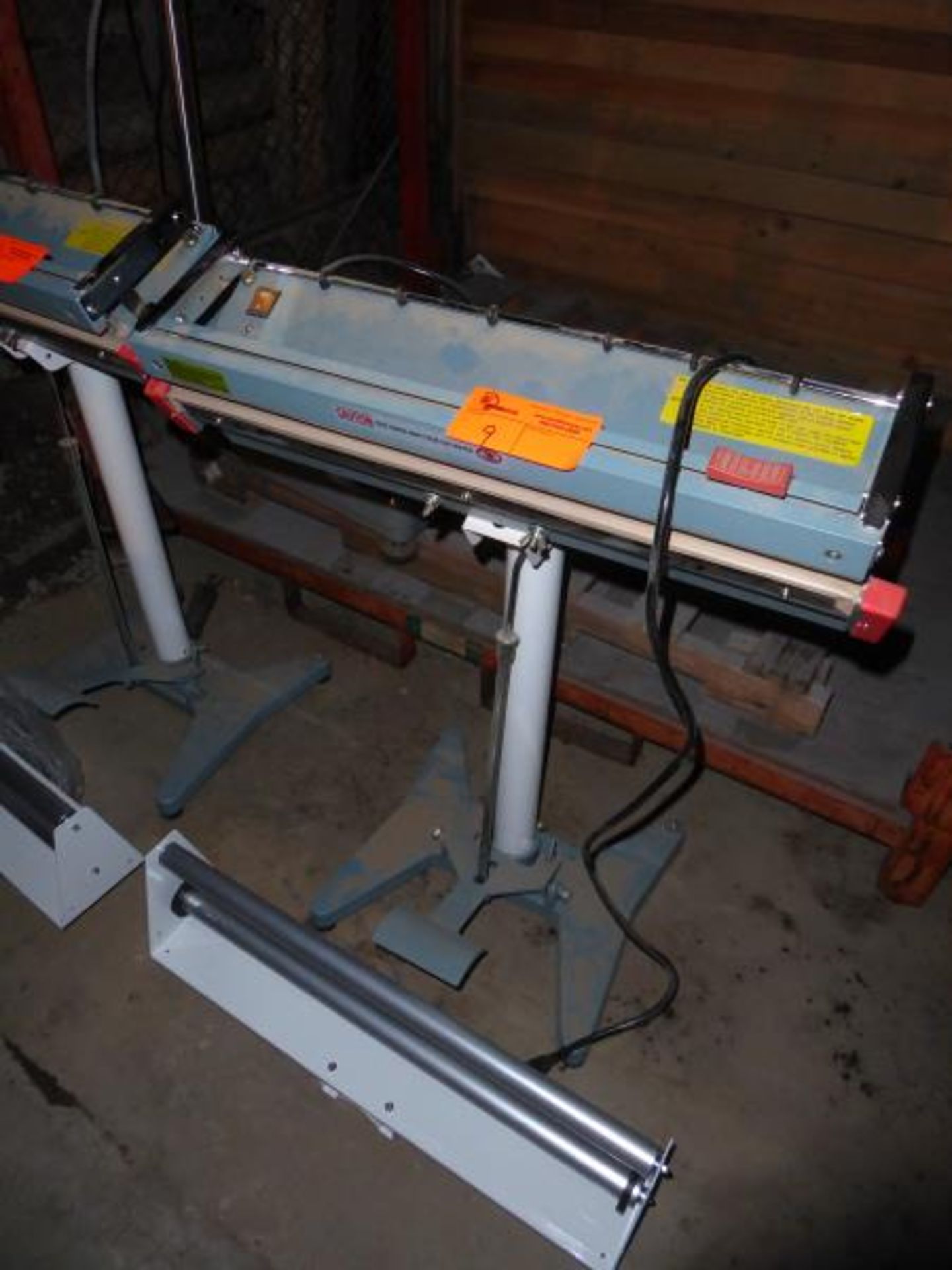 American International Electric - 24" Foot Sealer - Image 2 of 3