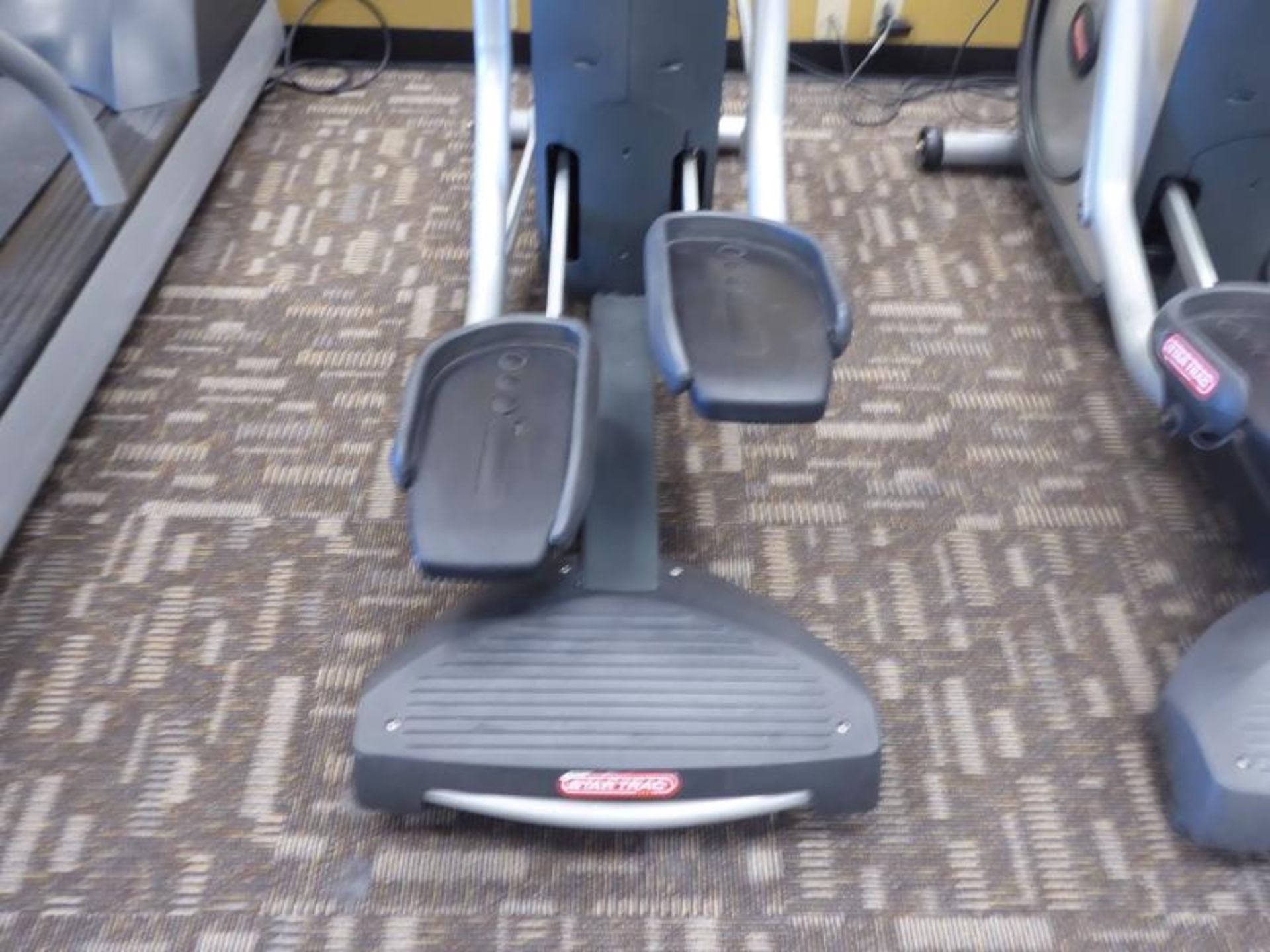 Elliptical Machine by Star Trac, Model: 9-6040-MINTPO, CTEN0708-UO1598 9-6040-MINTPO, CTEN0708- - Image 3 of 5