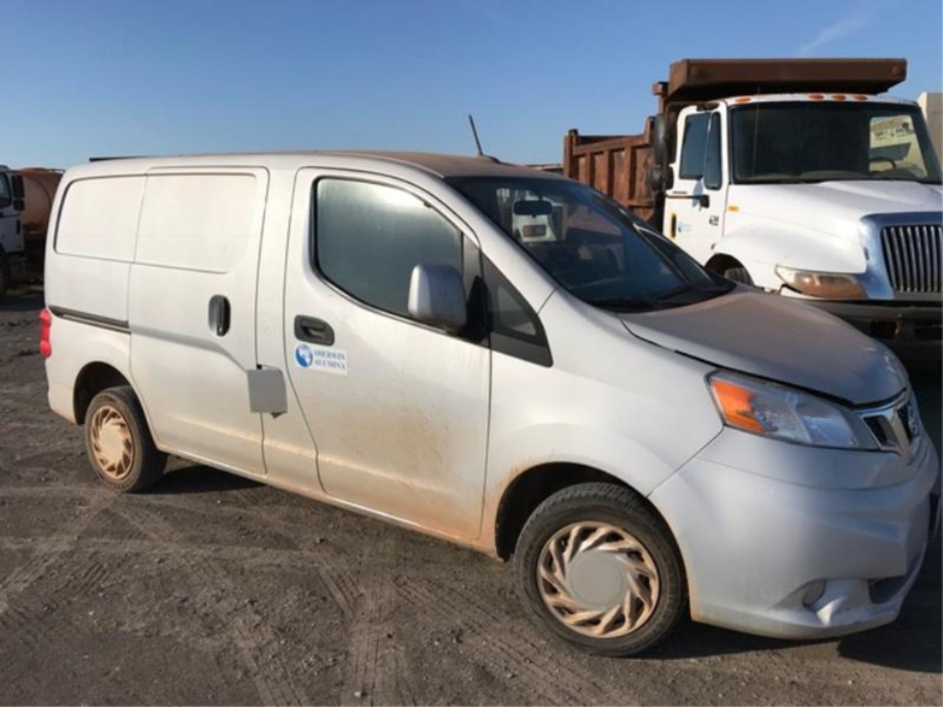 2014 Nissan NV200 Silver 5DR Cargo Van (Mileage 15,042), VIN: 3N6CM0KNEK691862, Has Dented Bumper - Image 3 of 9